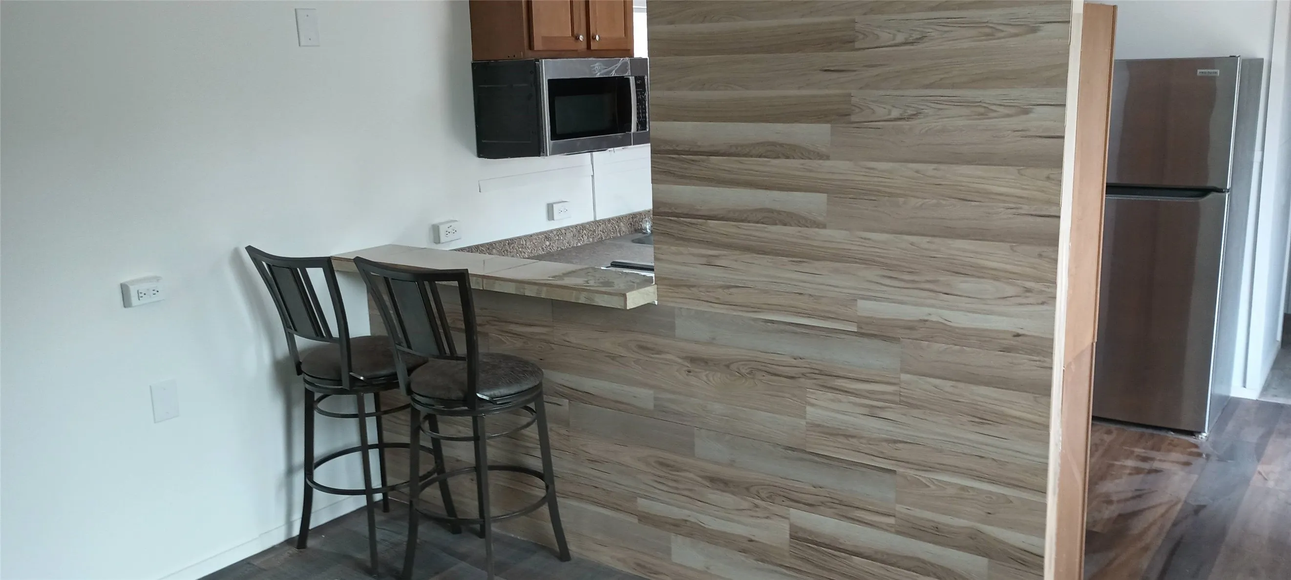 Mobile Home For Sale in Hood County , 6102 S Lakeside Hills Court, Granbury, Texas 76048, 3 Bedroom, 2 Bathroom, Garage spaces, 952 Sqft, built in 2022, mls#21238703, Real Estate Agent in Granbury, Homes For Sale in Hood county, Homes For Sale in Granbury, Realtor in Granbury Texas, Real Estate Brokerage Independent Realty Texas, Luminita Cordes Realtor