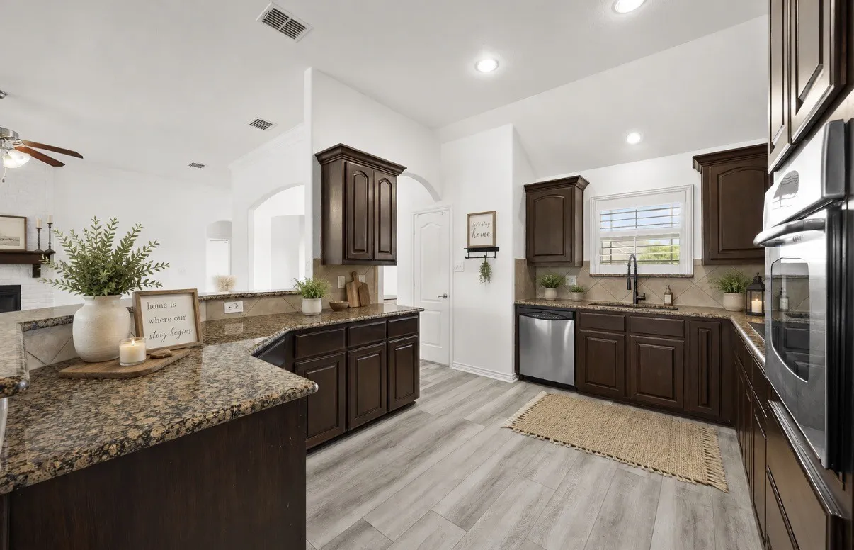 Single Family Residence For Sale in Collin County , 528 Hubbard Circle, Nevada, Texas 75173, 4 Bedroom, 2 Bathroom, 2 Garage spaces, 2,093 Sqft, built in 2009, Preowned, mls#21238762, Real Estate Agent in Nevada, Homes For Sale in Collin county, Homes For Sale in Nevada, Realtor in Nevada Texas, Real Estate Brokerage Independent Realty Texas, Luminita Cordes Realtor