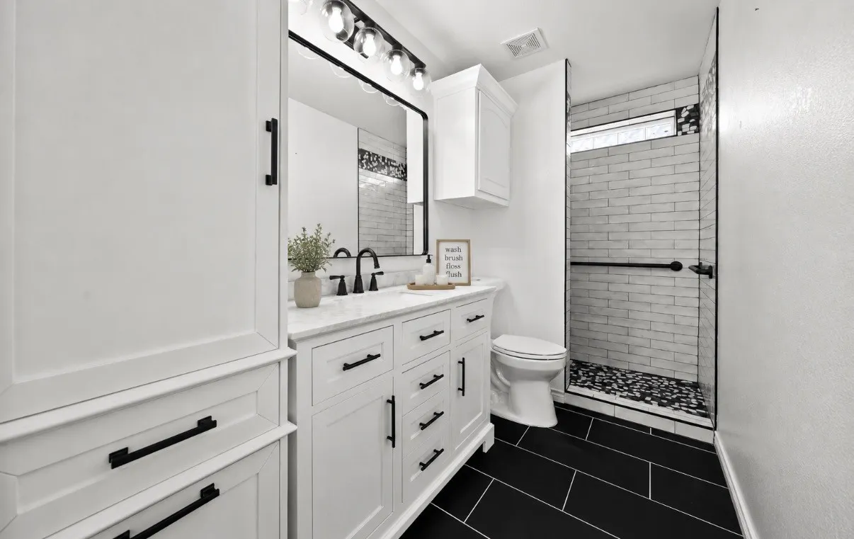 Single Family Residence For Sale in Collin County , 528 Hubbard Circle, Nevada, Texas 75173, 4 Bedroom, 2 Bathroom, 2 Garage spaces, 2,093 Sqft, built in 2009, Preowned, mls#21238762, Real Estate Agent in Nevada, Homes For Sale in Collin county, Homes For Sale in Nevada, Realtor in Nevada Texas, Real Estate Brokerage Independent Realty Texas, Luminita Cordes Realtor