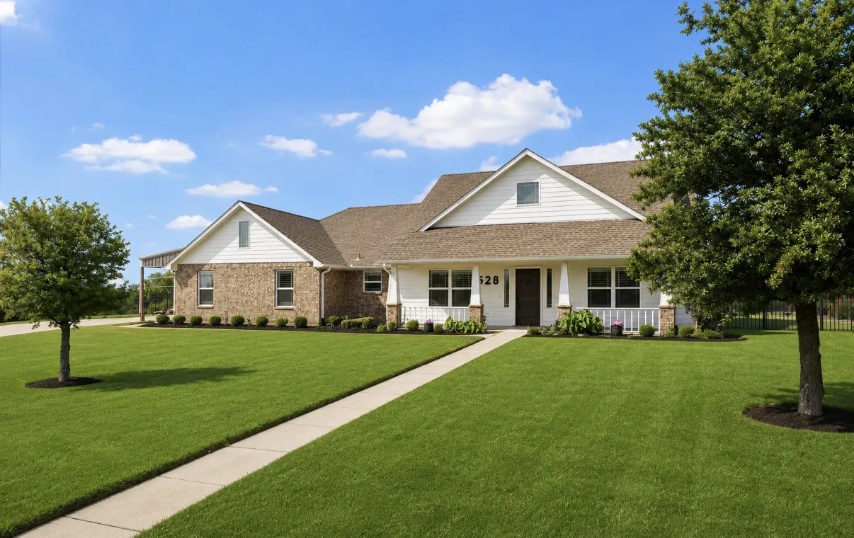Single Family Residence For Sale in Collin County , 528 Hubbard Circle, Nevada, Texas 75173, 4 Bedroom, 2 Bathroom, 2 Garage spaces, 2,093 Sqft, built in 2009, Preowned, mls#21238762, Real Estate Agent in Nevada, Homes For Sale in Collin county, Homes For Sale in Nevada, Realtor in Nevada Texas, Real Estate Brokerage Independent Realty Texas, Luminita Cordes Realtor