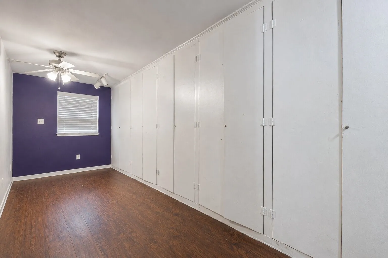 Single Family Residence For Sale in Van Zandt County , 605 N Florence Street, Grand Saline, Texas 75140, 3 Bedroom, 2 Bathroom, Garage spaces, 1,780 Sqft, built in 1973, mls#21238766, Real Estate Agent in Grand Saline, Homes For Sale in Van Zandt county, Homes For Sale in Grand Saline, Realtor in Grand Saline Texas, Real Estate Brokerage Independent Realty Texas, Luminita Cordes Realtor