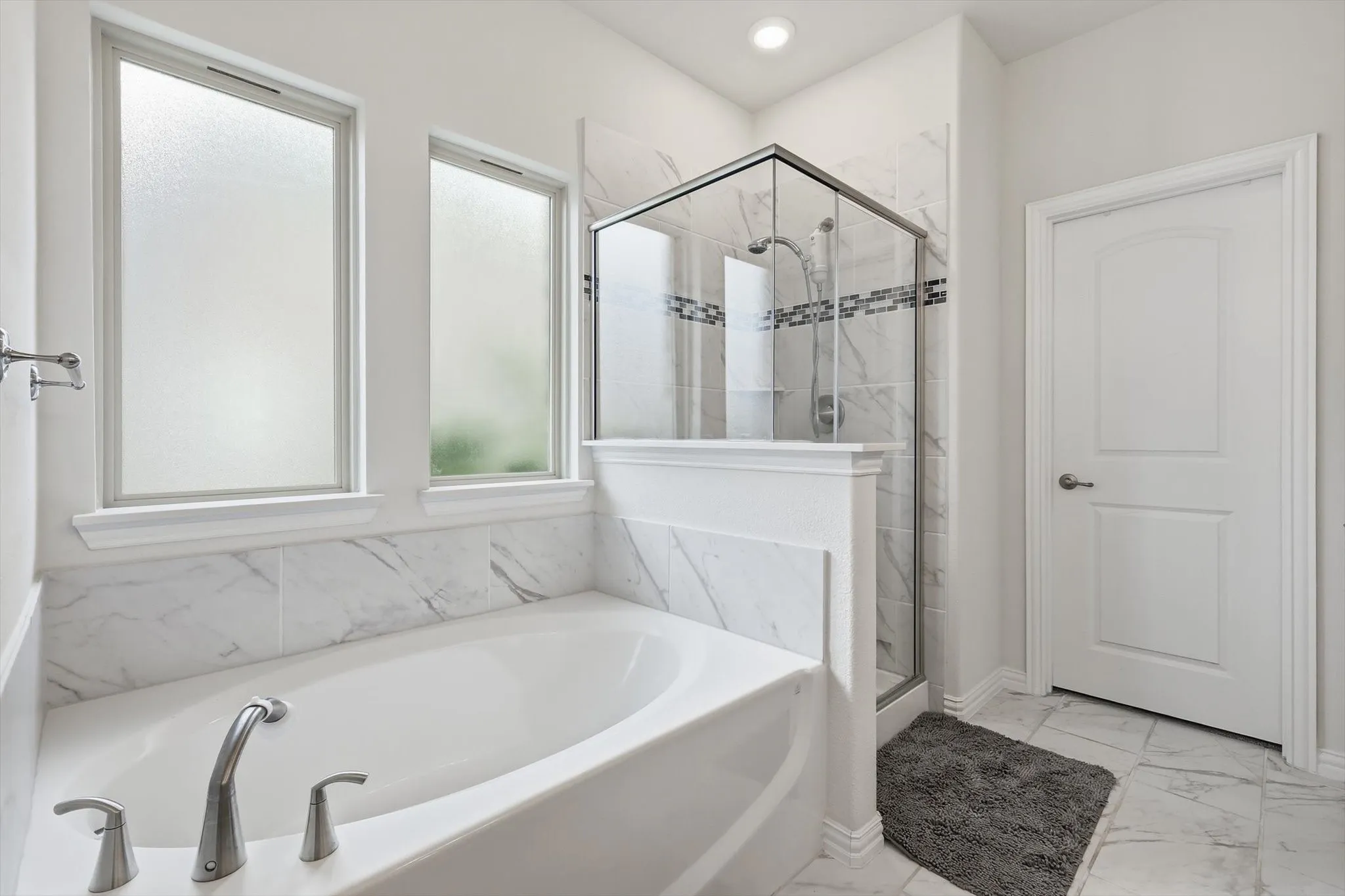 Single Family Residence For Sale in Denton County , 4126 Mountain Laurel Drive, Hickory Creek, Texas 75065, 5 Bedroom, 4 Bathroom, 2 Garage spaces, 3,052 Sqft, built in 2022, Preowned, mls#21237993, Real Estate Agent in Hickory Creek, Homes For Sale in Denton county, Homes For Sale in Hickory Creek, Realtor in Hickory Creek Texas, Real Estate Brokerage Independent Realty Texas, Luminita Cordes Realtor