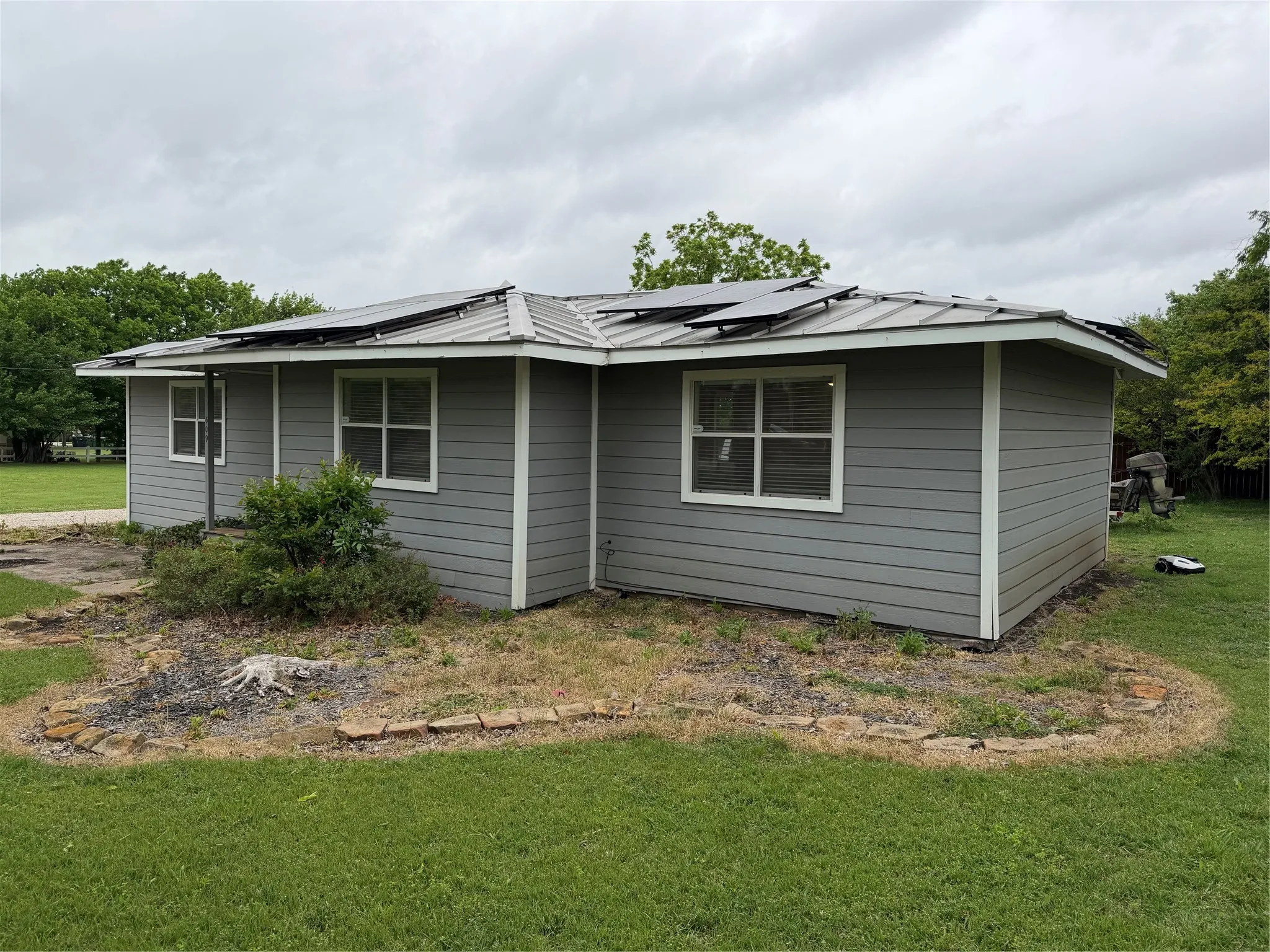 Single Family Residence For Sale in Collin County , 509 E 1st Street, Prosper, Texas 75078, 3 Bedroom, 2 Bathroom, Garage spaces, 1,336 Sqft, built in 1982, mls#21238326, Real Estate Agent in Prosper, Homes For Sale in Collin county, Homes For Sale in Prosper, Realtor in Prosper Texas, Real Estate Brokerage Independent Realty Texas, Luminita Cordes Realtor