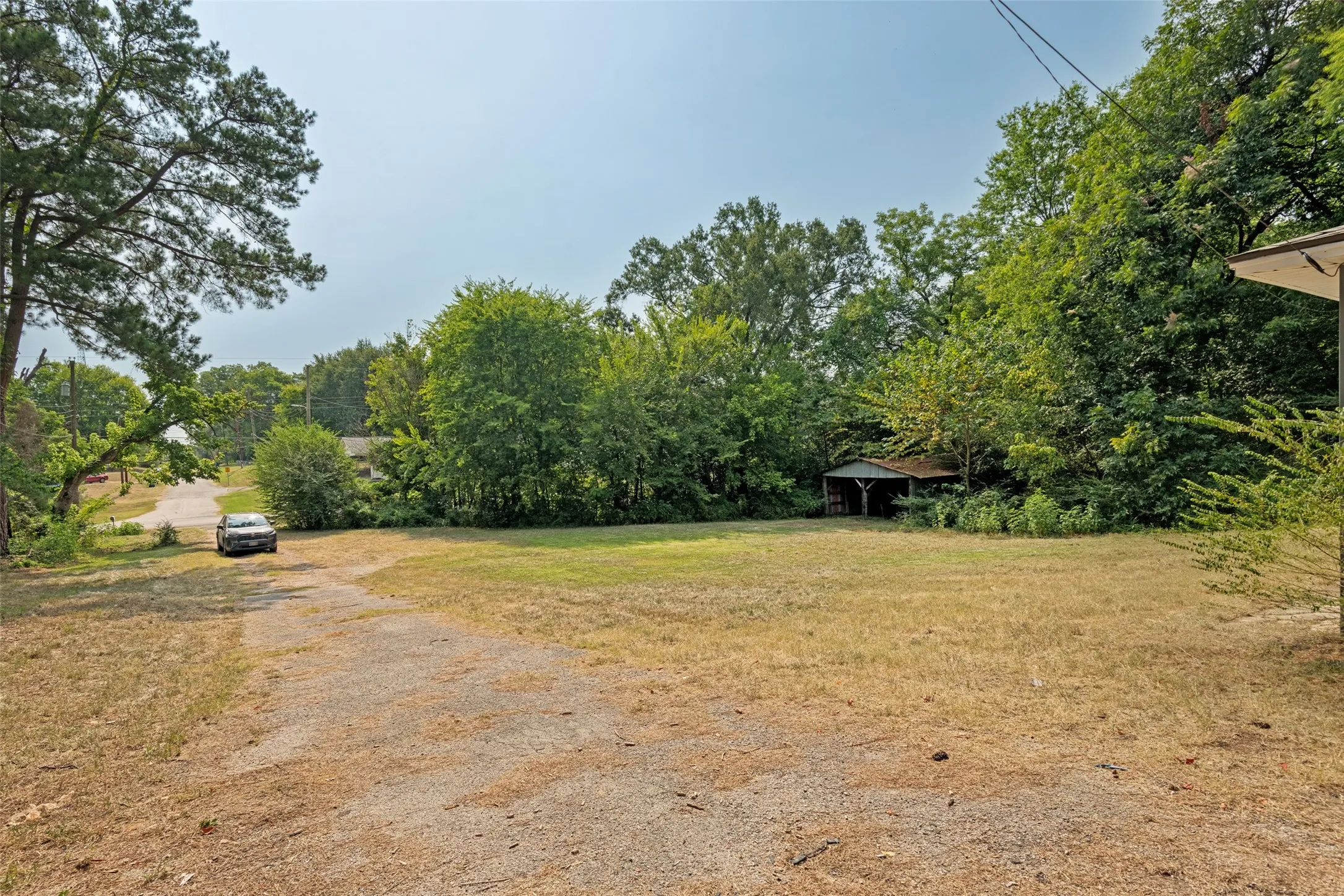 Single Family Residence For Sale in Wood County , 422 Stone Street, Mineola, Texas 75773, 3 Bedroom, 2 Bathroom, Garage spaces, 1,281 Sqft, built in 1940, mls#21238809, Real Estate Agent in Mineola, Homes For Sale in Wood county, Homes For Sale in Mineola, Realtor in Mineola Texas, Real Estate Brokerage Independent Realty Texas, Luminita Cordes Realtor