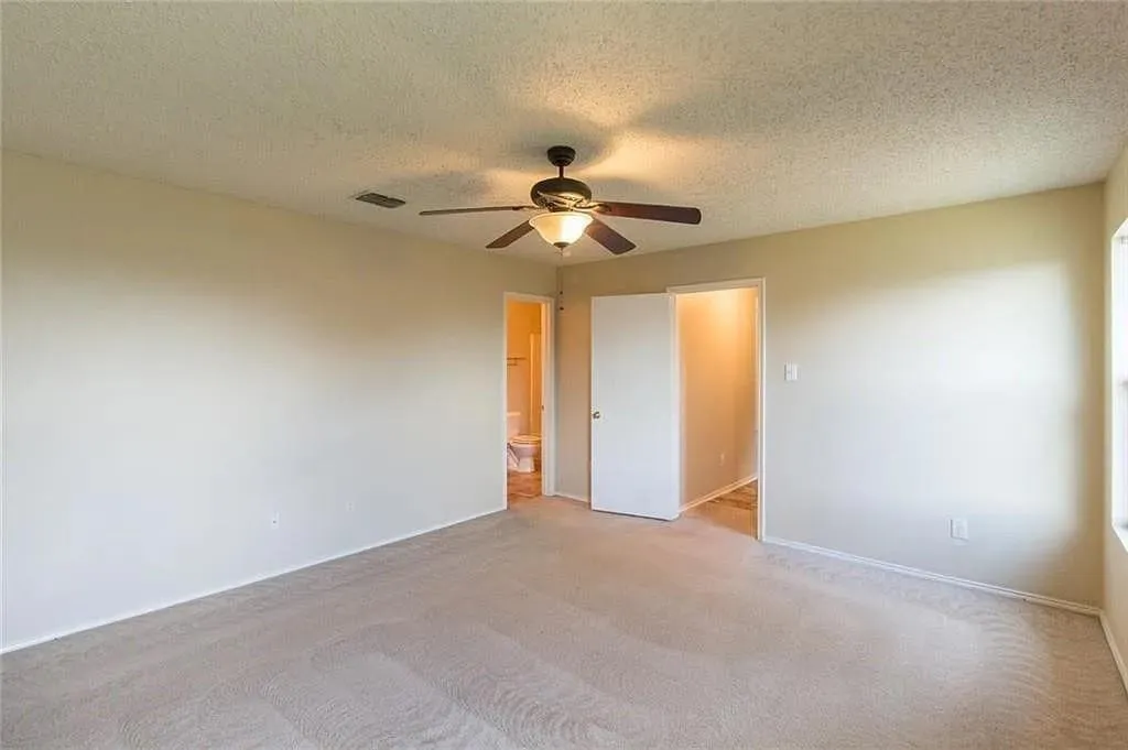 Single Family Residence For Sale in Collin County , 118 Scarlet View, Anna, Texas 75409, 3 Bedroom, 2 Bathroom, 2 Garage spaces, 1,222 Sqft, built in 2004, Price $255,000, mls#21238834, Real Estate Agent in Anna, Homes For Sale in Collin county, Homes For Sale in Anna, Realtor in Anna Texas, Real Estate Brokerage Independent Realty Texas, Luminita Cordes Realtor