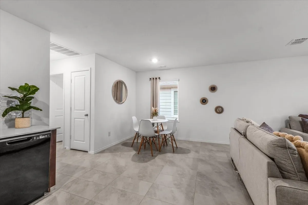 Townhouse For Sale in Tarrant County , 8631 Cottage Creek Drive 21, Fort Worth, Texas 76123, 3 Bedroom, 2 Bathroom, Garage spaces, 1,028 Sqft, built in 2023, Preowned, mls#21238239, Real Estate Agent in Fort Worth, Homes For Sale in Tarrant county, Homes For Sale in Fort Worth, Realtor in Fort Worth Texas, Real Estate Brokerage Independent Realty Texas, Luminita Cordes Realtor
