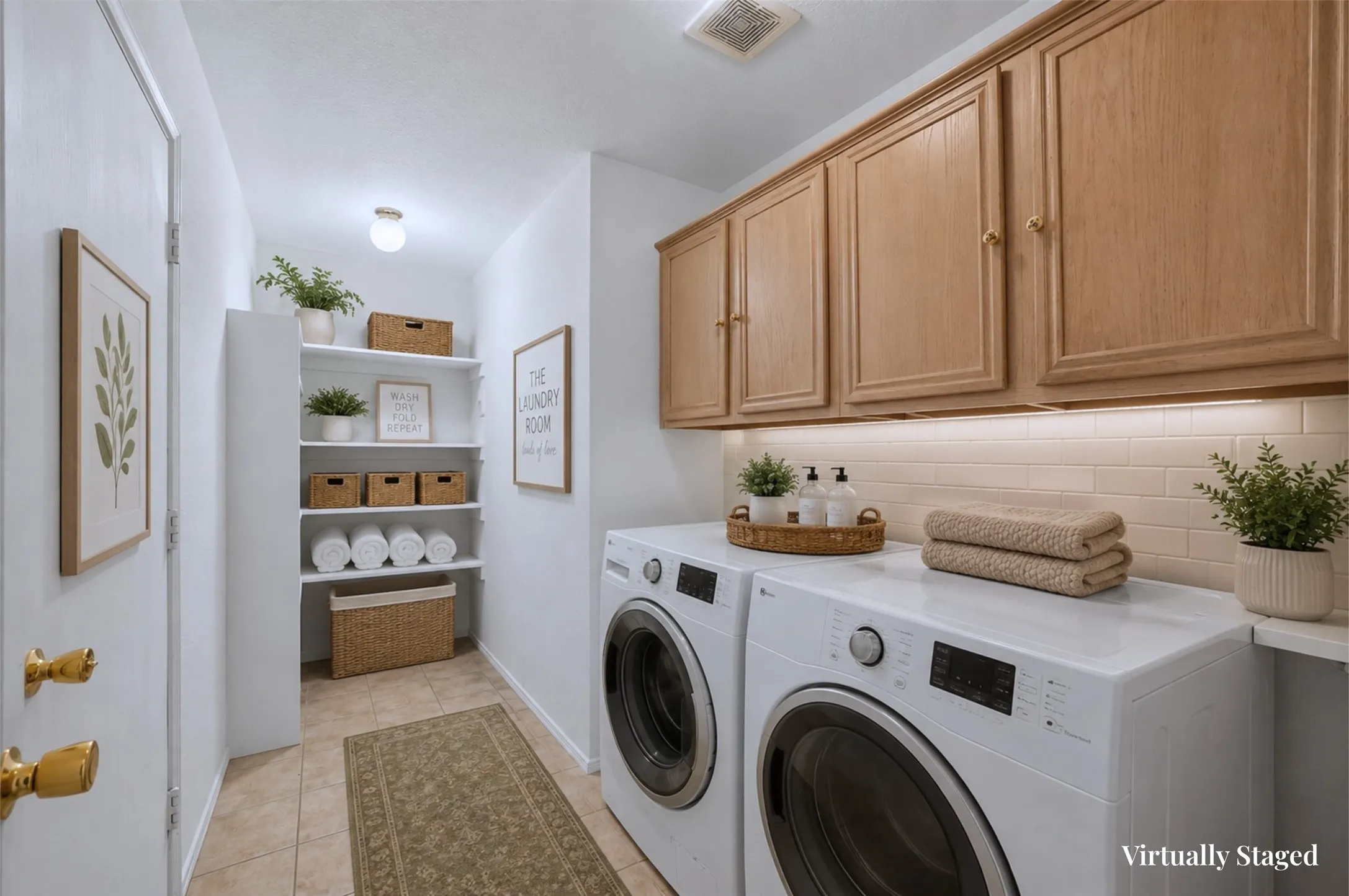 Single Family Residence For Sale in Ellis County , 1201 Rye Glen Drive, Midlothian, Texas 76065, 3 Bedroom, 2 Bathroom, 2 Garage spaces, 1,593 Sqft, built in 2002, Preowned, mls#21238084, Real Estate Agent in Midlothian, Homes For Sale in Ellis county, Homes For Sale in Midlothian, Realtor in Midlothian Texas, Real Estate Brokerage Independent Realty Texas, Luminita Cordes Realtor