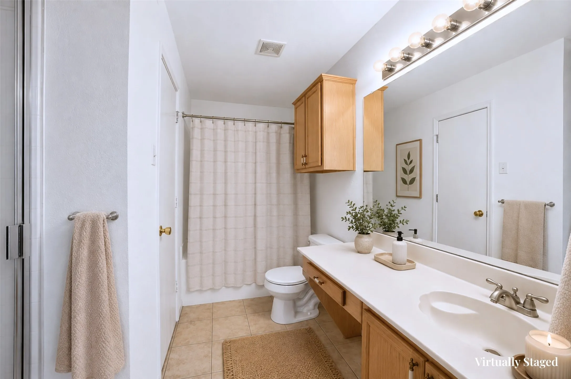 Single Family Residence For Sale in Ellis County , 1201 Rye Glen Drive, Midlothian, Texas 76065, 3 Bedroom, 2 Bathroom, 2 Garage spaces, 1,593 Sqft, built in 2002, Preowned, mls#21238084, Real Estate Agent in Midlothian, Homes For Sale in Ellis county, Homes For Sale in Midlothian, Realtor in Midlothian Texas, Real Estate Brokerage Independent Realty Texas, Luminita Cordes Realtor