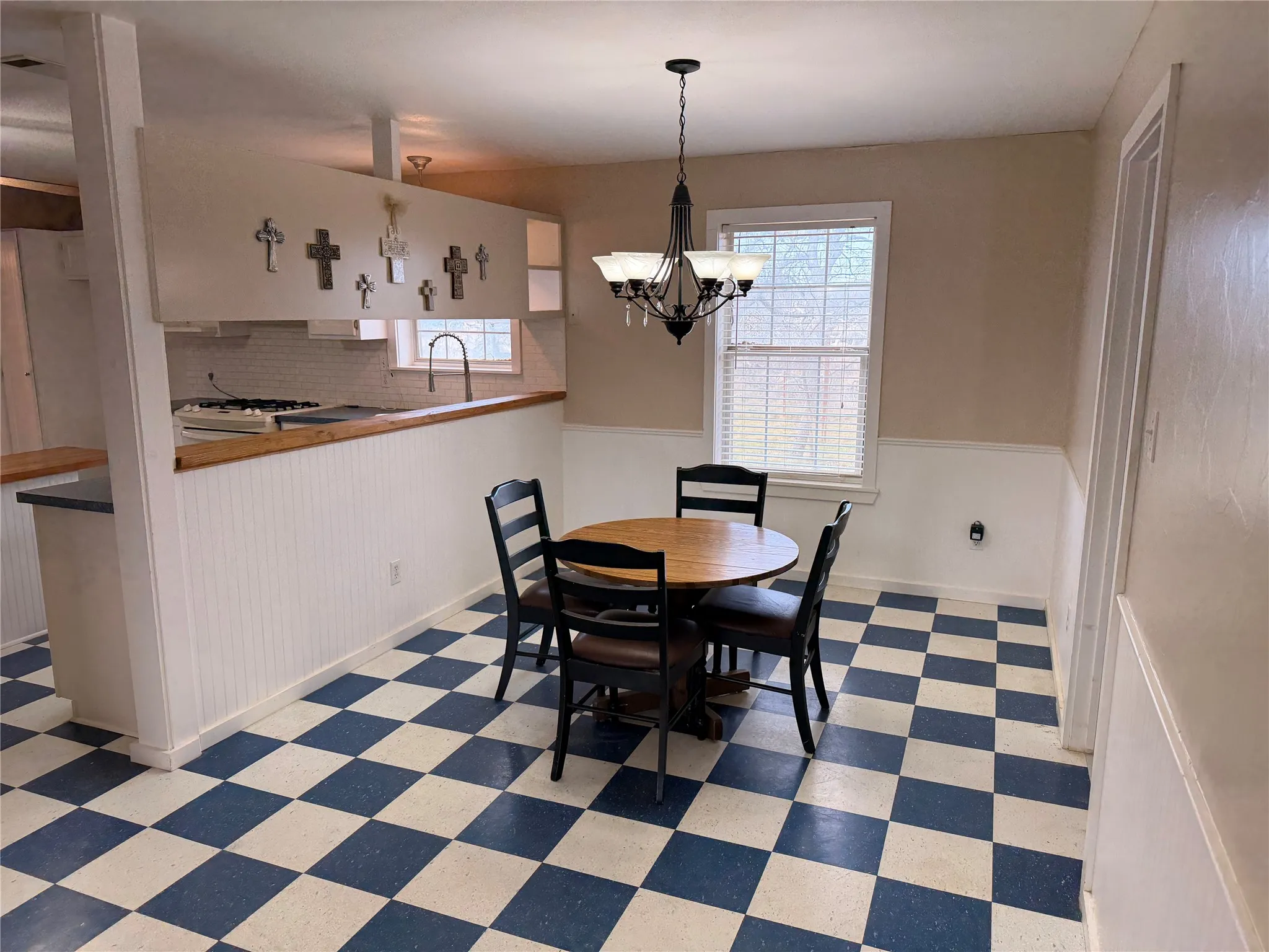 Farm For Sale in Mills County , 520 SH 16 N, Goldthwaite, Texas 76844, 3 Bedroom, 2 Bathroom, Garage spaces, 1,600 Sqft, built in 1997, mls#21238873, Real Estate Agent in Goldthwaite, Homes For Sale in Mills county, Homes For Sale in Goldthwaite, Realtor in Goldthwaite Texas, Real Estate Brokerage Independent Realty Texas, Luminita Cordes Realtor
