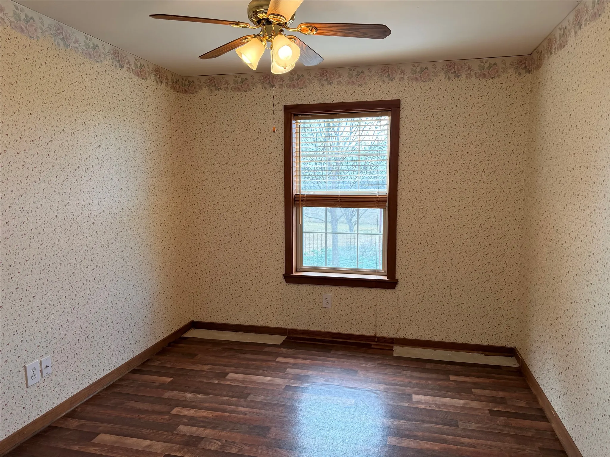 Farm For Sale in Mills County , 520 SH 16 N, Goldthwaite, Texas 76844, 3 Bedroom, 2 Bathroom, Garage spaces, 1,600 Sqft, built in 1997, mls#21238873, Real Estate Agent in Goldthwaite, Homes For Sale in Mills county, Homes For Sale in Goldthwaite, Realtor in Goldthwaite Texas, Real Estate Brokerage Independent Realty Texas, Luminita Cordes Realtor