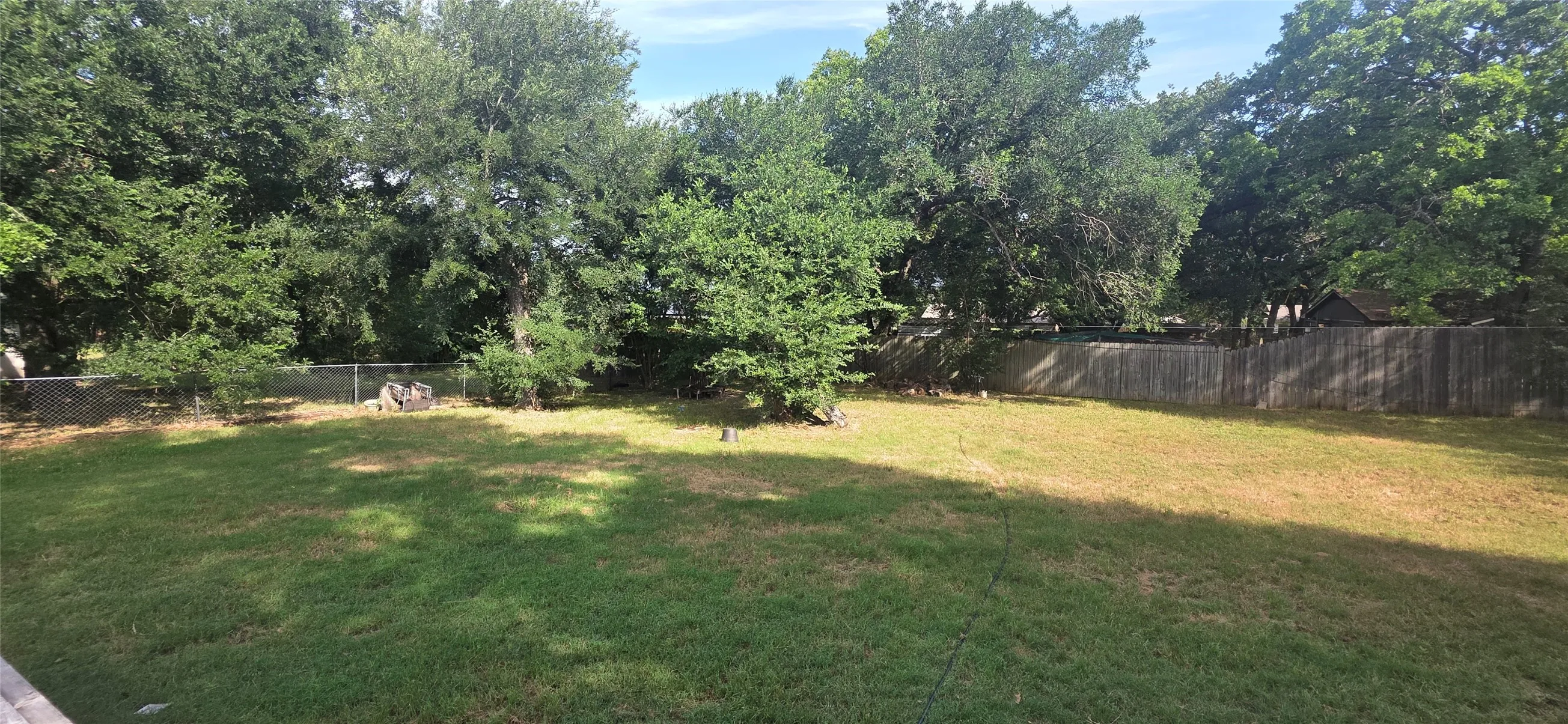 Single Family Residence For Sale in Somervell County , 1065 Abbie Lane, Glen Rose, Texas 76043, 4 Bedroom, 2 Bathroom, Garage spaces, 2,170 Sqft, built in 1978, mls#21238767, Real Estate Agent in Glen Rose, Homes For Sale in Somervell county, Homes For Sale in Glen Rose, Realtor in Glen Rose Texas, Real Estate Brokerage Independent Realty Texas, Luminita Cordes Realtor