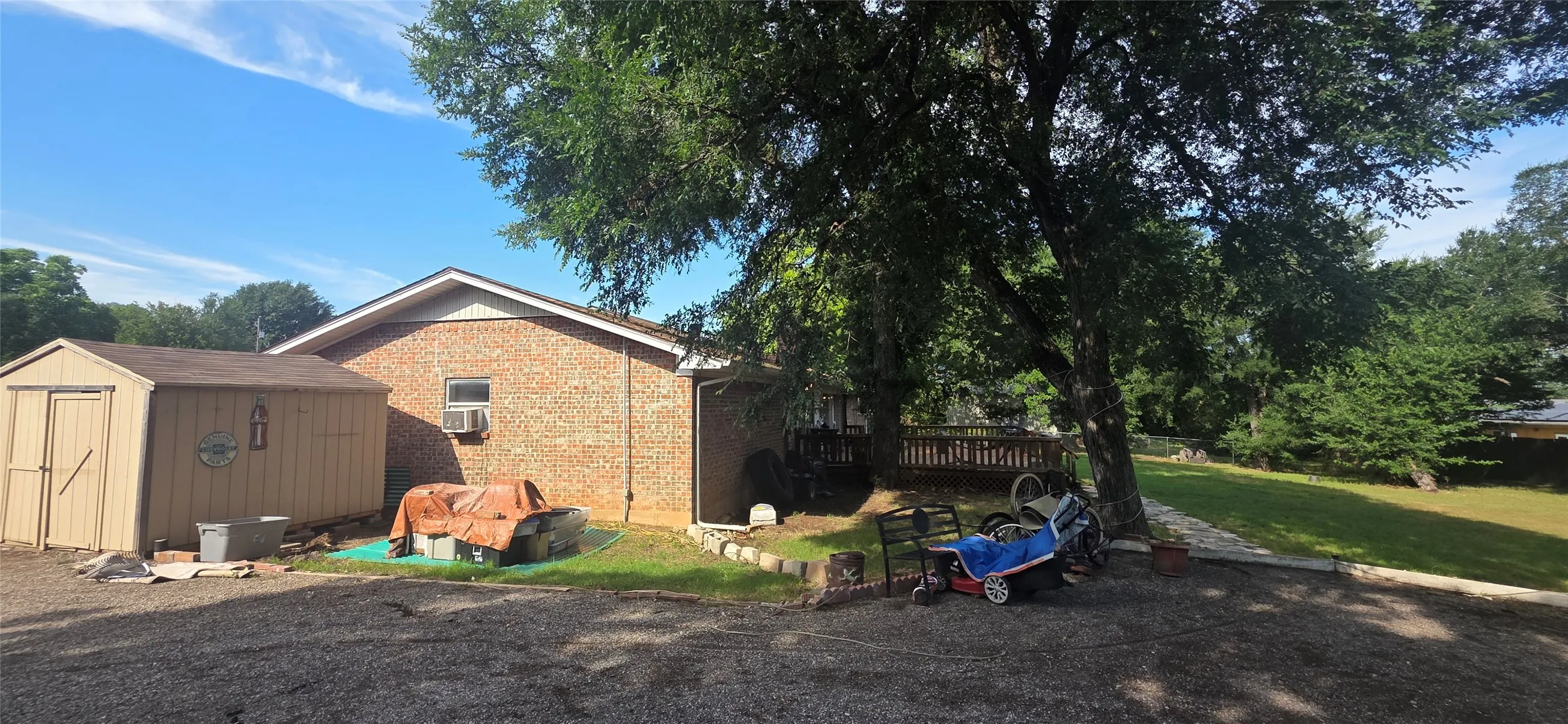 Single Family Residence For Sale in Somervell County , 1065 Abbie Lane, Glen Rose, Texas 76043, 4 Bedroom, 2 Bathroom, Garage spaces, 2,170 Sqft, built in 1978, mls#21238767, Real Estate Agent in Glen Rose, Homes For Sale in Somervell county, Homes For Sale in Glen Rose, Realtor in Glen Rose Texas, Real Estate Brokerage Independent Realty Texas, Luminita Cordes Realtor