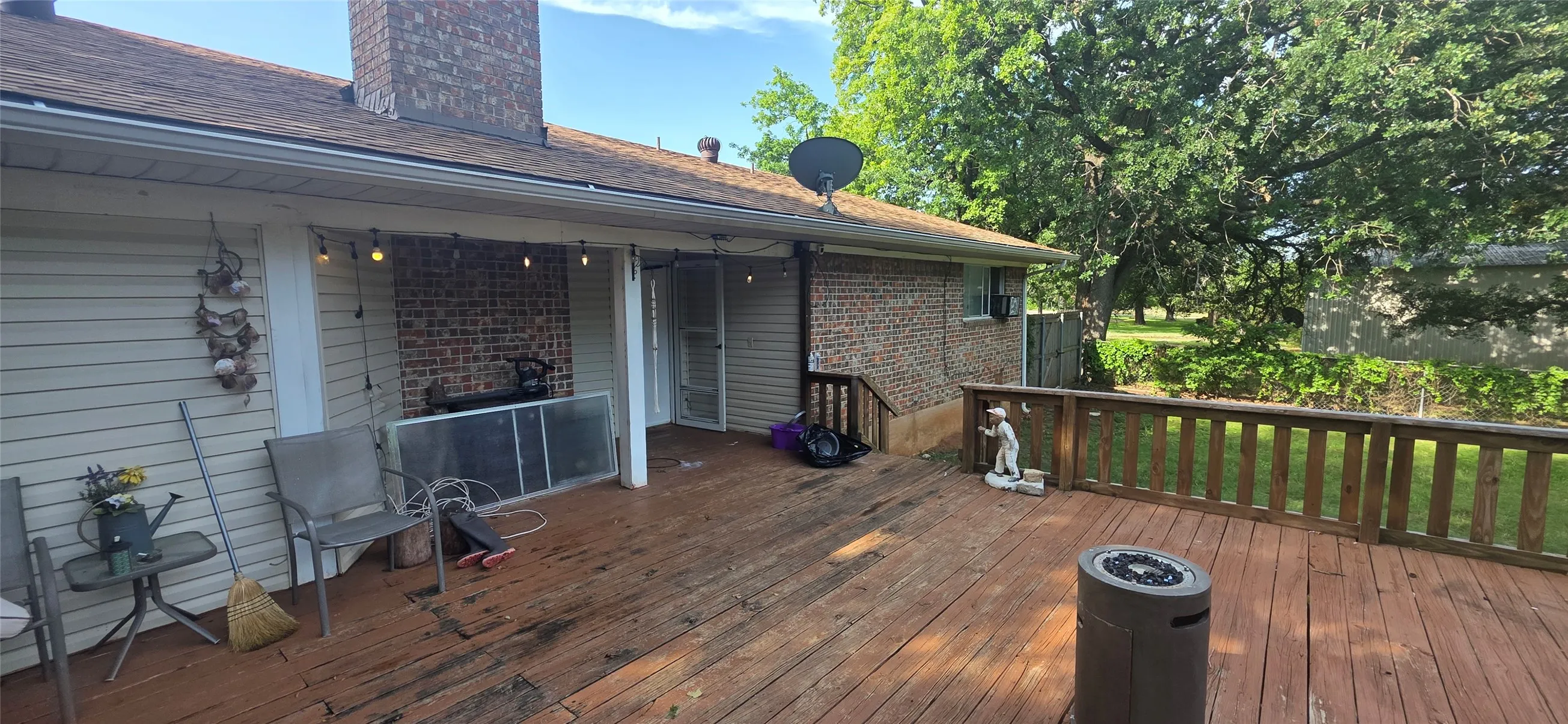 Single Family Residence For Sale in Somervell County , 1065 Abbie Lane, Glen Rose, Texas 76043, 4 Bedroom, 2 Bathroom, Garage spaces, 2,170 Sqft, built in 1978, mls#21238767, Real Estate Agent in Glen Rose, Homes For Sale in Somervell county, Homes For Sale in Glen Rose, Realtor in Glen Rose Texas, Real Estate Brokerage Independent Realty Texas, Luminita Cordes Realtor