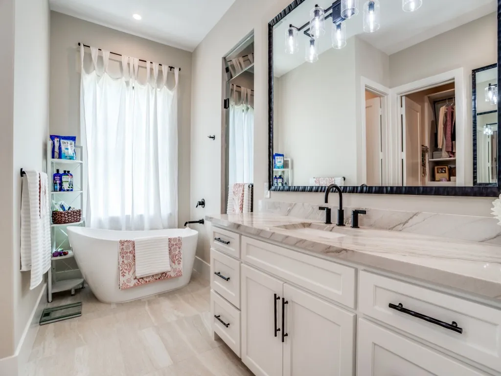 Guest house primary bathroom