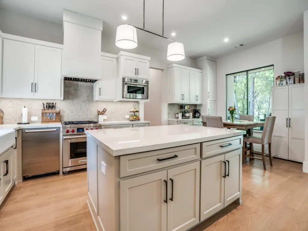 Guest house kitchen is well appointed.
