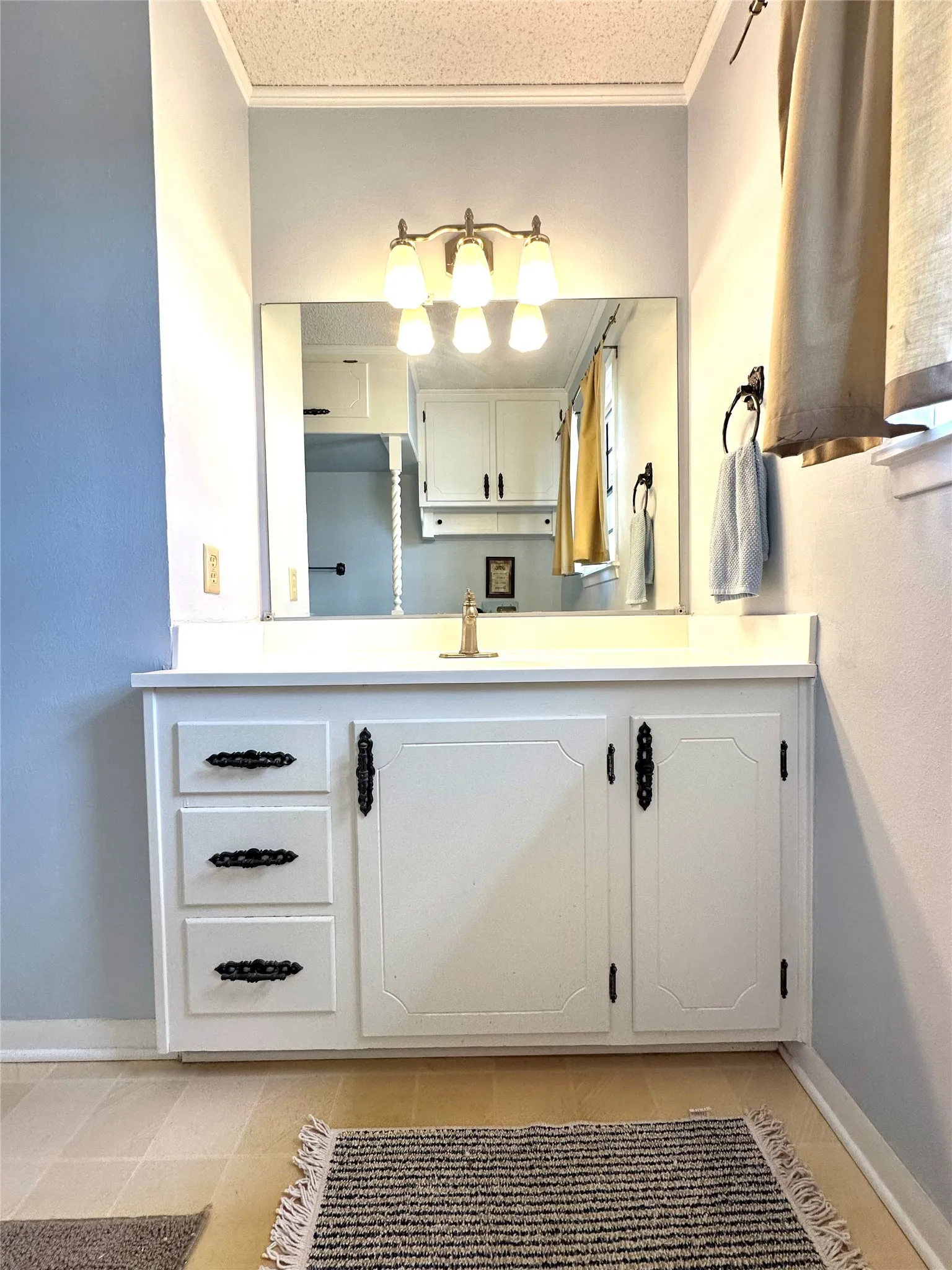 Single Family Residence For Sale in Comanche County , 500 Apache Trail, Comanche, Texas 76442, 3 Bedroom, 3 Bathroom, 2 Garage spaces, 1,896 Sqft, built in 1972, Price $334,900, mls#21239031, Real Estate Agent in Comanche, Homes For Sale in Comanche county, Homes For Sale in Comanche, Realtor in Comanche Texas, Real Estate Brokerage Independent Realty Texas, Luminita Cordes Realtor