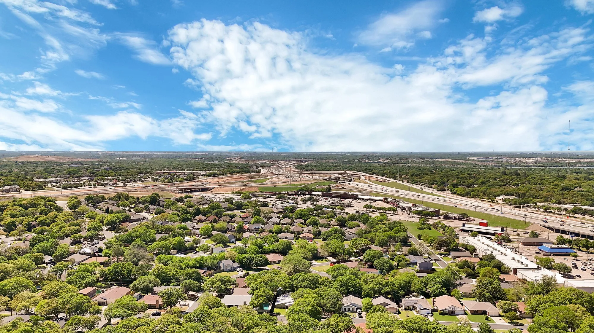 Bird's eye view of a main thoroughfare