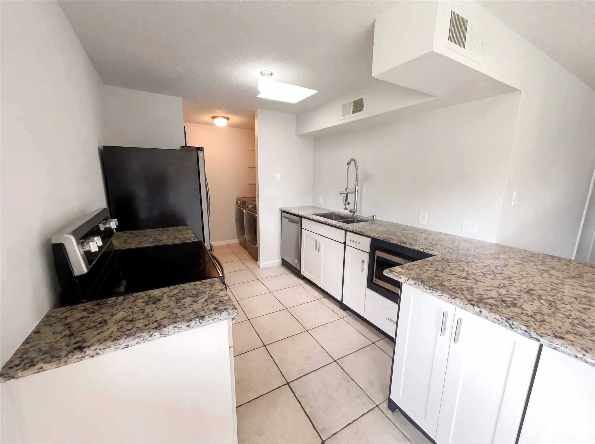 Single Family Residence For Sale in Collin County , 3801 Grecian Court, Plano, Texas 75074, 3 Bedroom, 2 Bathroom, 2 Garage spaces, 1,426 Sqft, built in 1982, Preowned, mls#21239076, Real Estate Agent in Plano, Homes For Sale in Collin county, Homes For Sale in Plano, Realtor in Plano Texas, Real Estate Brokerage Independent Realty Texas, Luminita Cordes Realtor