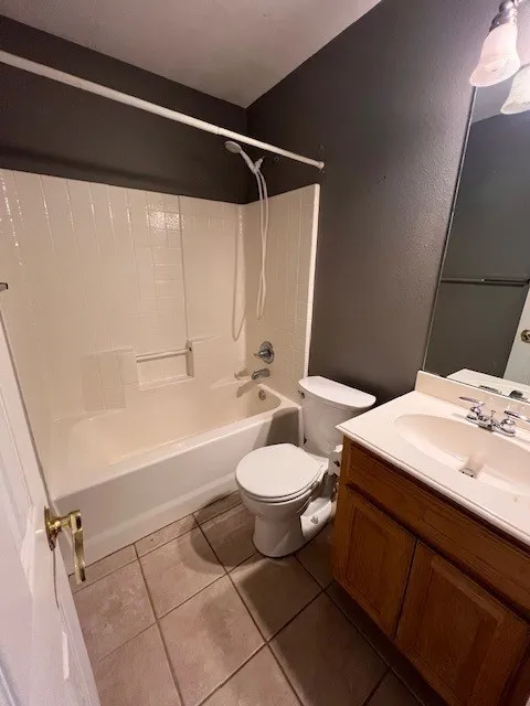 Single Family Residence For Sale in Grayson County , 304 Bryant Street, Pottsboro, Texas 75076, 3 Bedroom, 2 Bathroom, 2 Garage spaces, 1,381 Sqft, built in 2001, Preowned, mls#21238009, Real Estate Agent in Pottsboro, Homes For Sale in Grayson county, Homes For Sale in Pottsboro, Realtor in Pottsboro Texas, Real Estate Brokerage Independent Realty Texas, Luminita Cordes Realtor