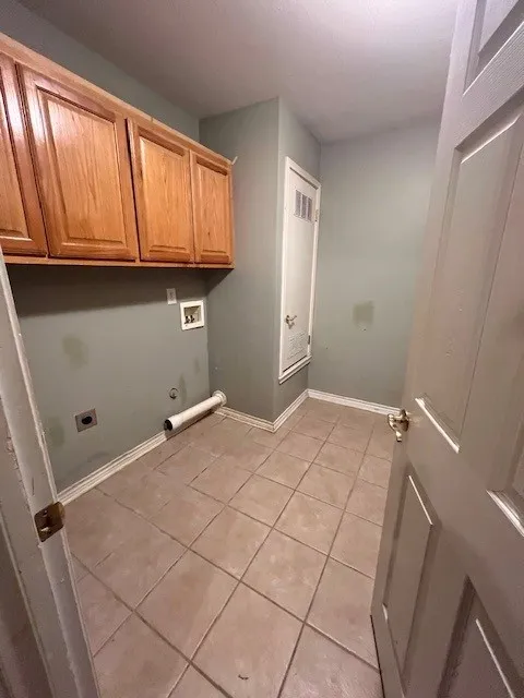 Single Family Residence For Sale in Grayson County , 304 Bryant Street, Pottsboro, Texas 75076, 3 Bedroom, 2 Bathroom, 2 Garage spaces, 1,381 Sqft, built in 2001, Preowned, mls#21238009, Real Estate Agent in Pottsboro, Homes For Sale in Grayson county, Homes For Sale in Pottsboro, Realtor in Pottsboro Texas, Real Estate Brokerage Independent Realty Texas, Luminita Cordes Realtor