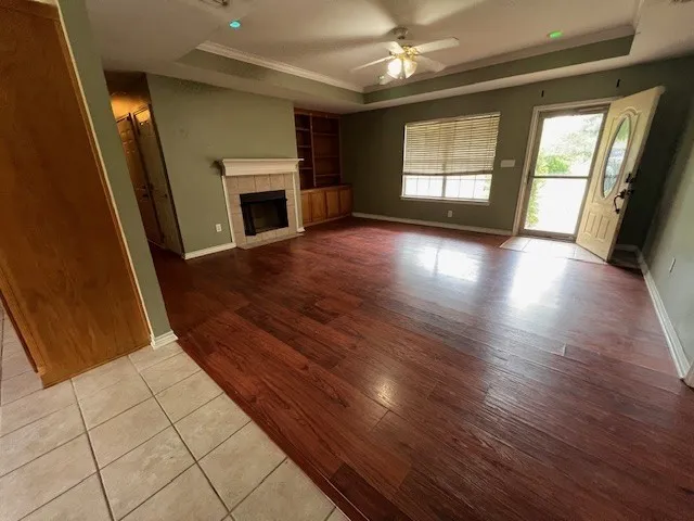 Single Family Residence For Sale in Grayson County , 304 Bryant Street, Pottsboro, Texas 75076, 3 Bedroom, 2 Bathroom, 2 Garage spaces, 1,381 Sqft, built in 2001, Preowned, mls#21238009, Real Estate Agent in Pottsboro, Homes For Sale in Grayson county, Homes For Sale in Pottsboro, Realtor in Pottsboro Texas, Real Estate Brokerage Independent Realty Texas, Luminita Cordes Realtor
