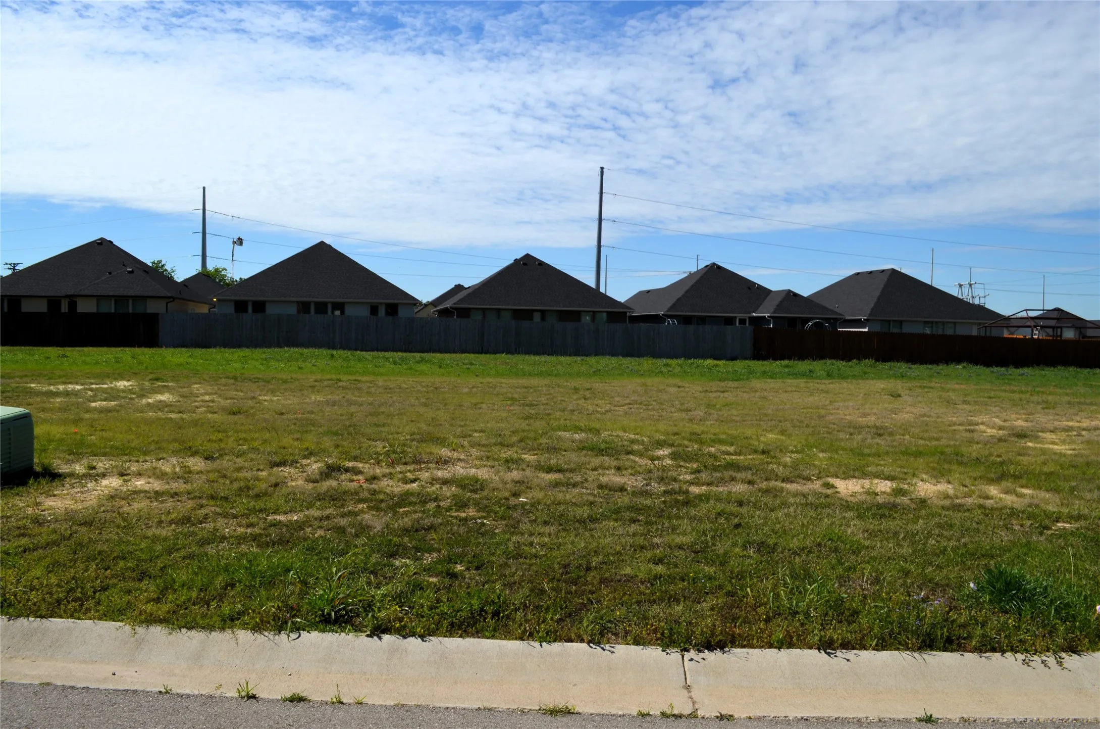 Unimproved Land For Sale in Kaufman County , 309 Preston Road, Mabank, Texas 75147, 0, 0, Garage spaces, 0 Sqft, built in 0, mls#21239195, Real Estate Agent in Mabank, Homes For Sale in Kaufman county, Homes For Sale in Mabank, Realtor in Mabank Texas, Real Estate Brokerage Independent Realty Texas, Luminita Cordes Realtor