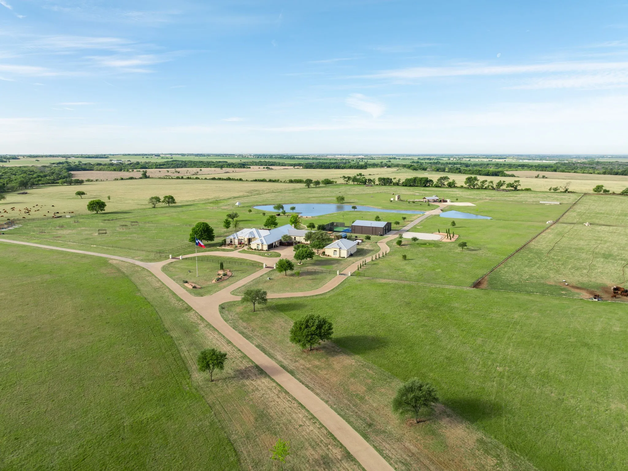 Single Family Residence For Sale in Hill County , 887 HCR 3110 N, Abbott, Texas 76621, 6 Bedroom, 6 Bathroom, 6 Garage spaces, 6,514 Sqft, built in 2001, Preowned, Price $4,104,625, mls#21234792, Real Estate Agent in Abbott, Homes For Sale in Hill county, Homes For Sale in Abbott, Realtor in Abbott Texas, Real Estate Brokerage Independent Realty Texas, Luminita Cordes Realtor