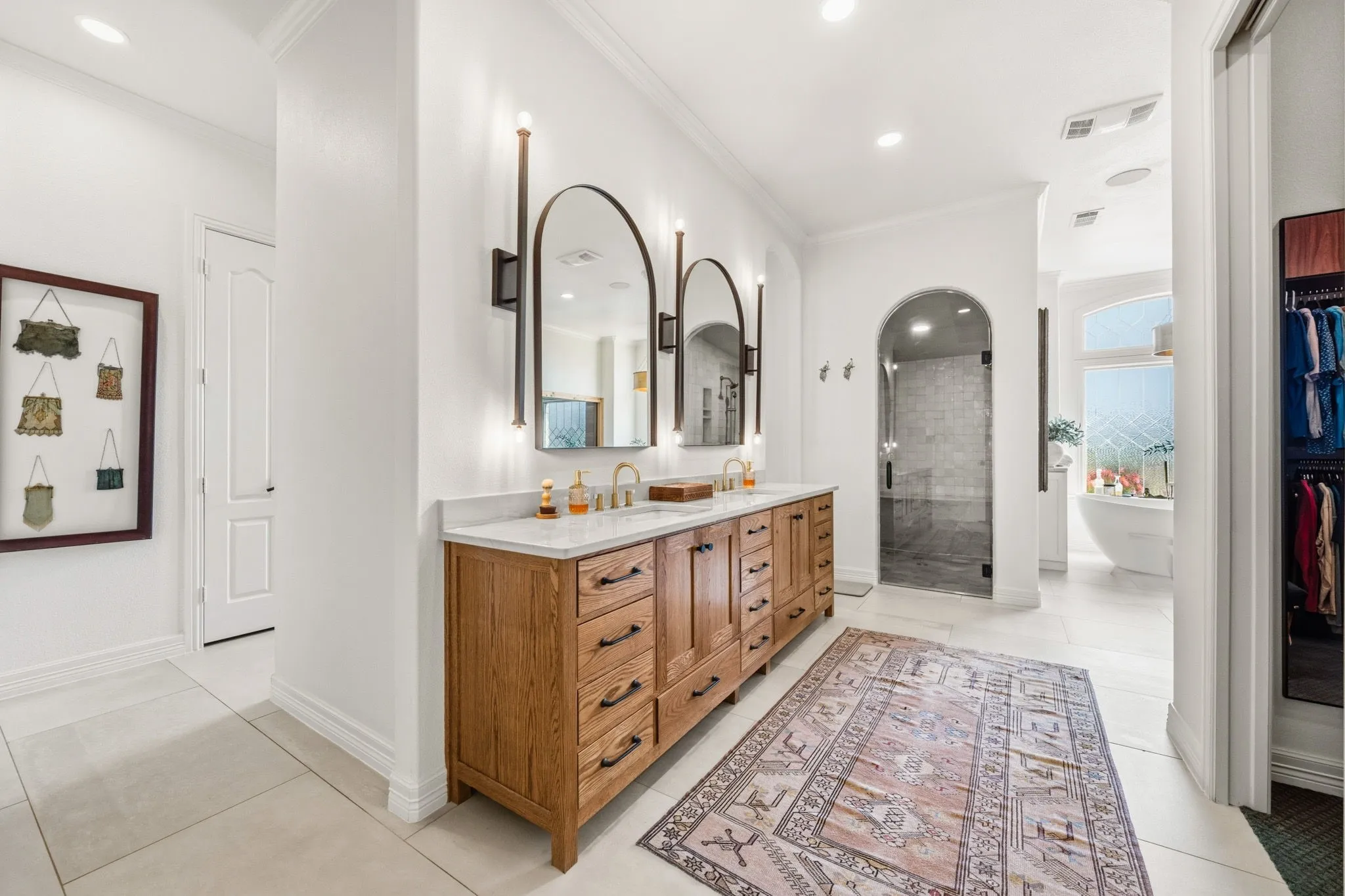 Single Family Residence For Sale in Hill County , 887 HCR 3110 N, Abbott, Texas 76621, 6 Bedroom, 6 Bathroom, 6 Garage spaces, 6,514 Sqft, built in 2001, Preowned, Price $4,104,625, mls#21234792, Real Estate Agent in Abbott, Homes For Sale in Hill county, Homes For Sale in Abbott, Realtor in Abbott Texas, Real Estate Brokerage Independent Realty Texas, Luminita Cordes Realtor