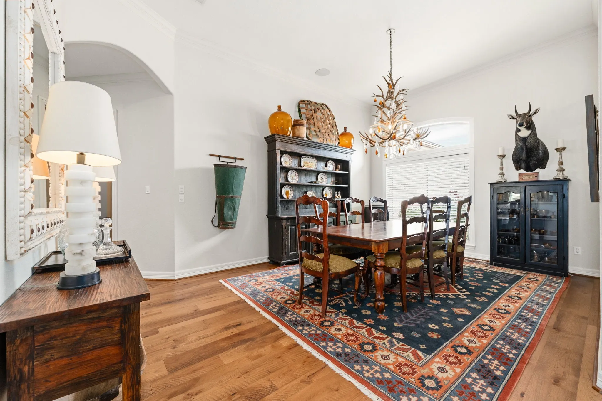 Single Family Residence For Sale in Hill County , 887 HCR 3110 N, Abbott, Texas 76621, 6 Bedroom, 6 Bathroom, 6 Garage spaces, 6,514 Sqft, built in 2001, Preowned, Price $4,104,625, mls#21234792, Real Estate Agent in Abbott, Homes For Sale in Hill county, Homes For Sale in Abbott, Realtor in Abbott Texas, Real Estate Brokerage Independent Realty Texas, Luminita Cordes Realtor