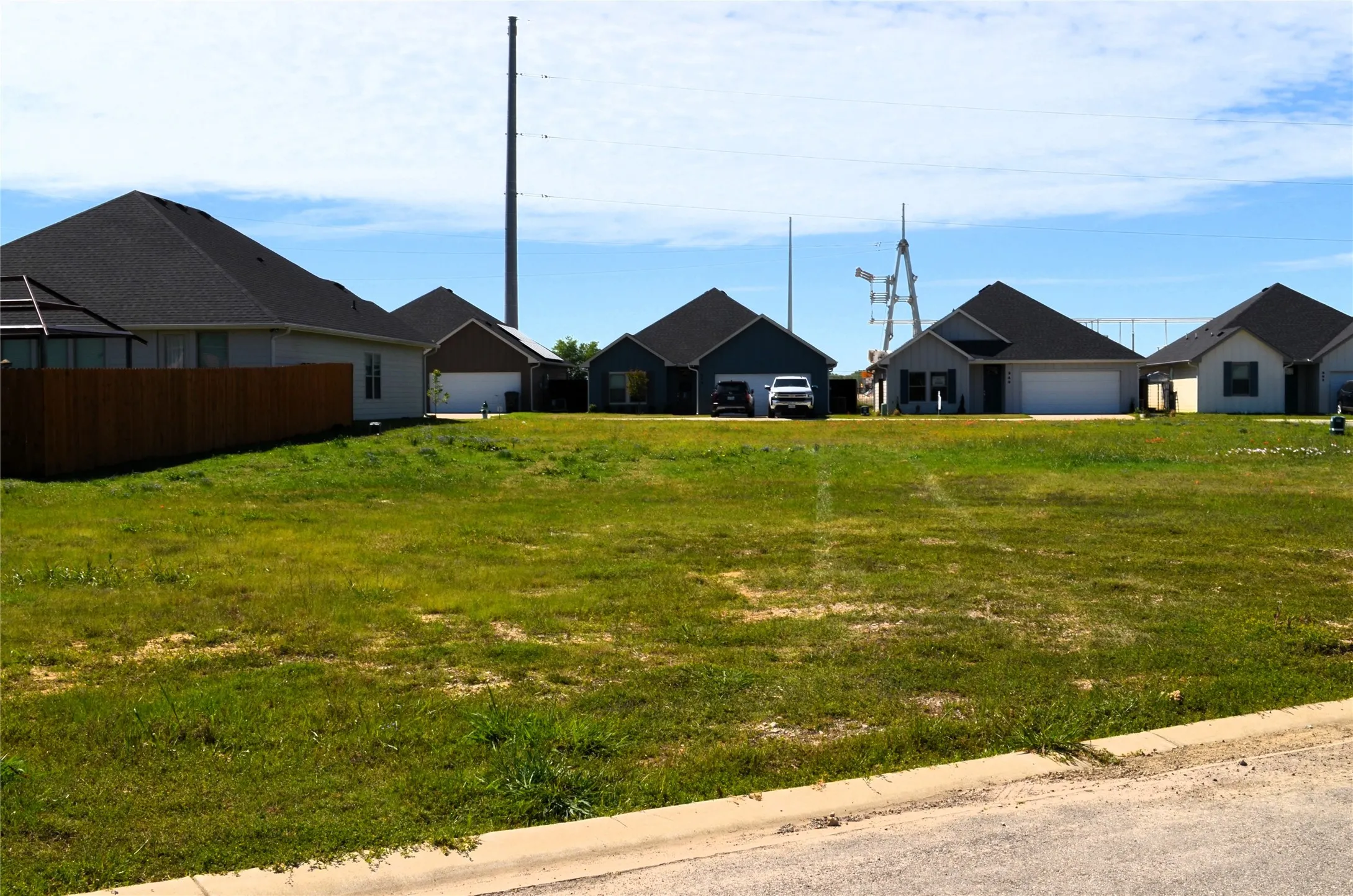 Unimproved Land For Sale in Kaufman County , 321 Preston Road, Mabank, Texas 75147, 0, 0, Garage spaces, 0 Sqft, built in 0, mls#21239214, Real Estate Agent in Mabank, Homes For Sale in Kaufman county, Homes For Sale in Mabank, Realtor in Mabank Texas, Real Estate Brokerage Independent Realty Texas, Luminita Cordes Realtor