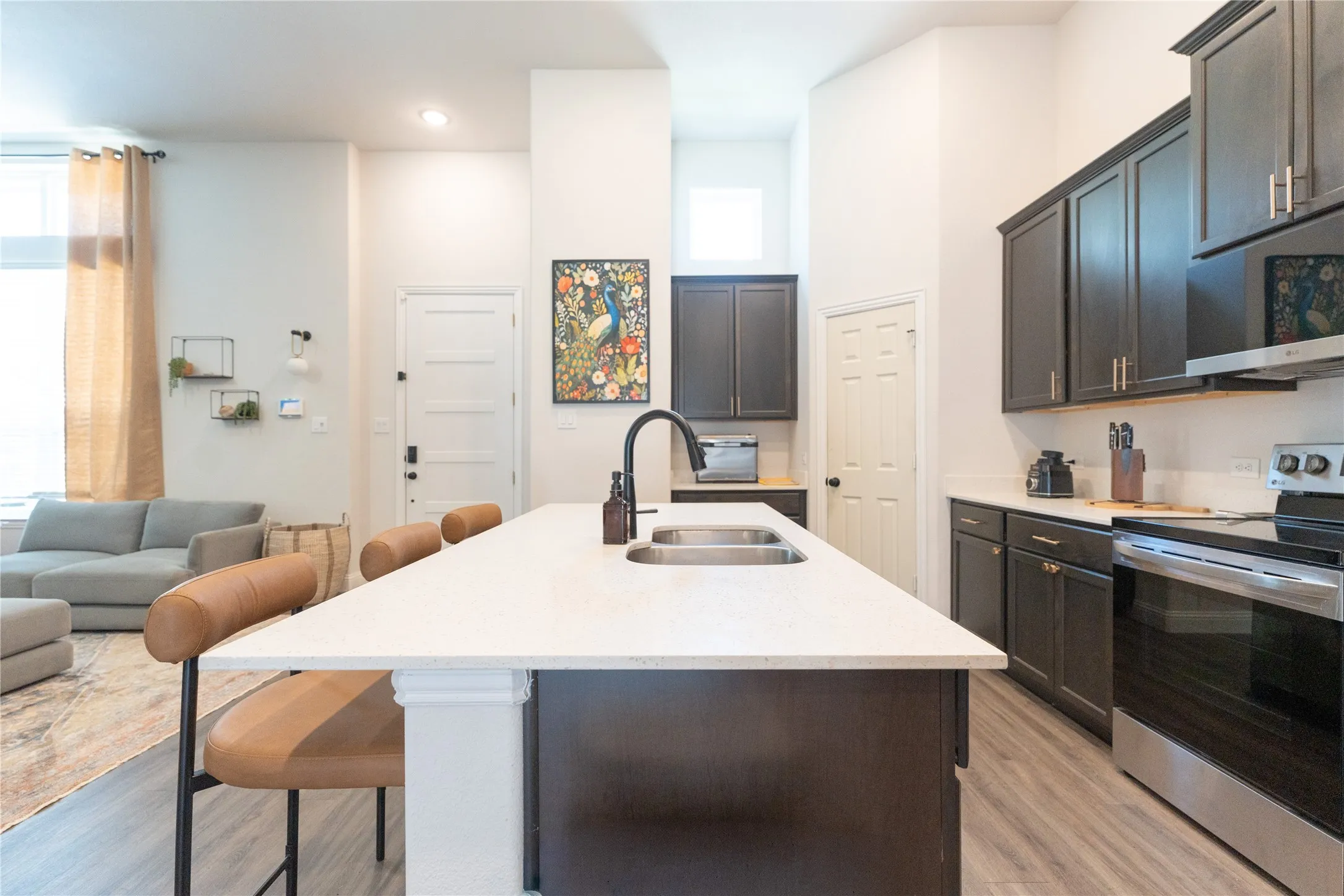 Townhouse For Sale in Dallas County , 532 E 2nd Street, Irving, Texas 75060, 3 Bedroom, 3 Bathroom, 2 Garage spaces, 1,957 Sqft, built in 2024, mls#21239233, Real Estate Agent in Irving, Homes For Sale in Dallas county, Homes For Sale in Irving, Realtor in Irving Texas, Real Estate Brokerage Independent Realty Texas, Luminita Cordes Realtor