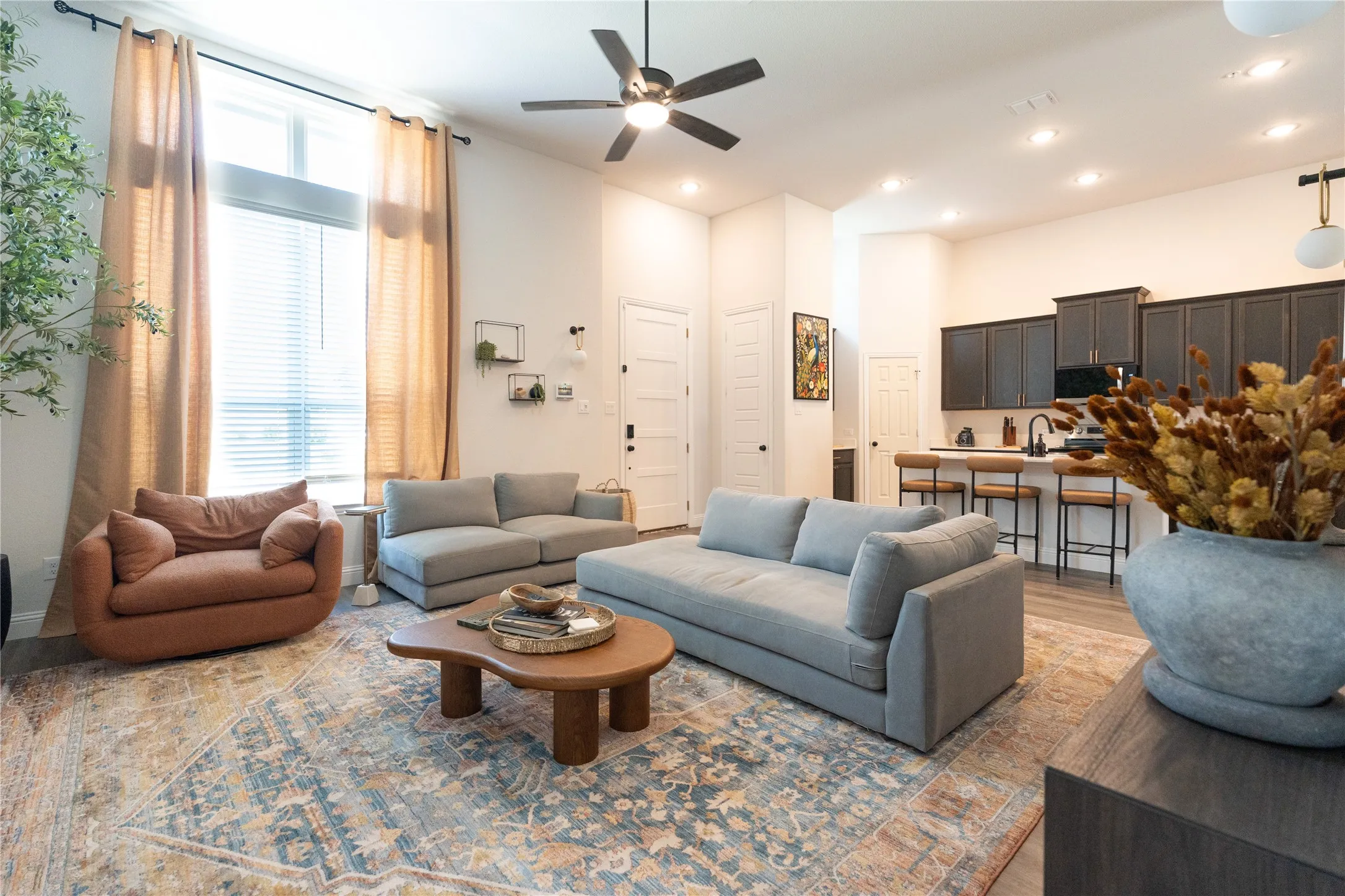 Townhouse For Sale in Dallas County , 532 E 2nd Street, Irving, Texas 75060, 3 Bedroom, 3 Bathroom, 2 Garage spaces, 1,957 Sqft, built in 2024, mls#21239233, Real Estate Agent in Irving, Homes For Sale in Dallas county, Homes For Sale in Irving, Realtor in Irving Texas, Real Estate Brokerage Independent Realty Texas, Luminita Cordes Realtor