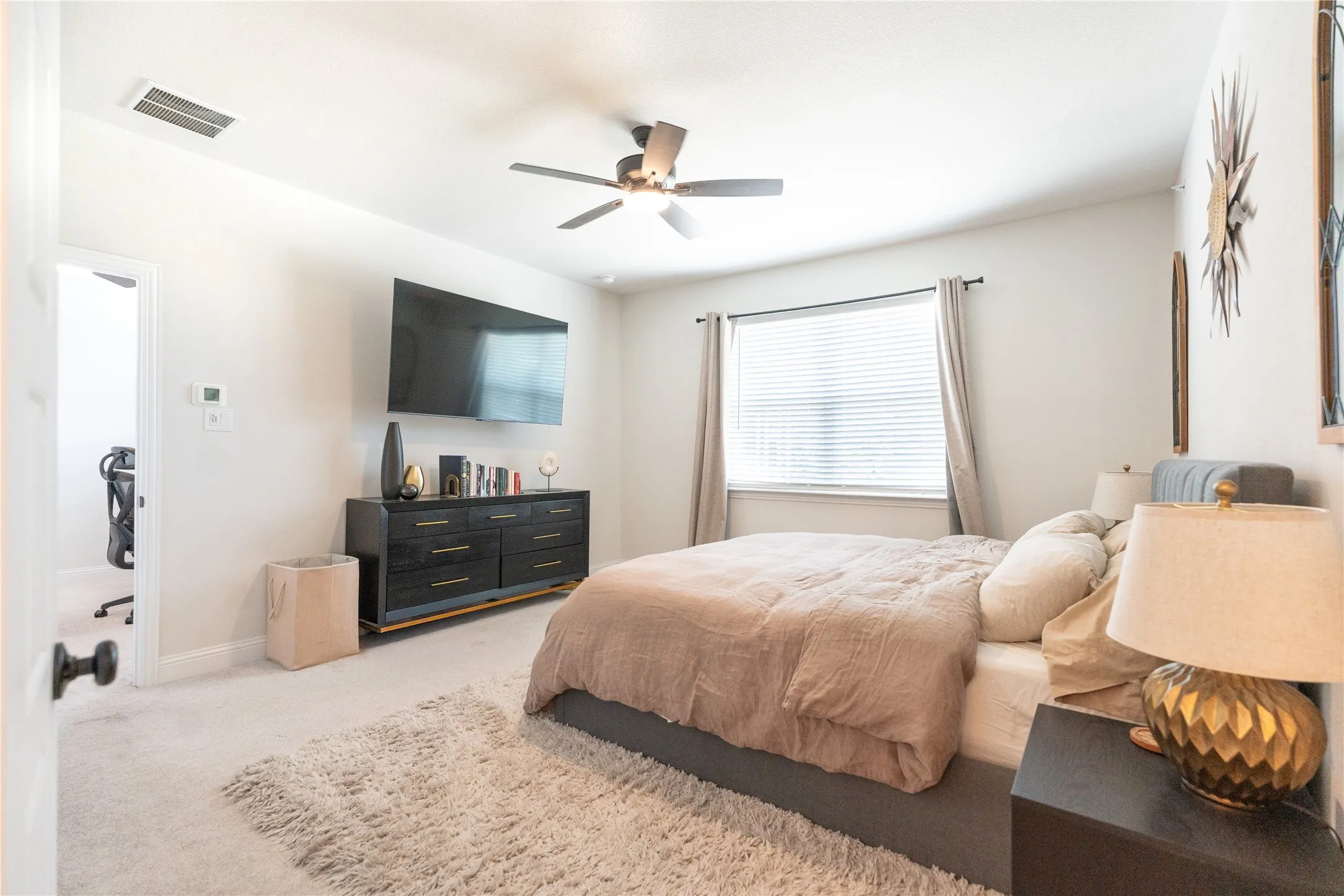 Townhouse For Sale in Dallas County , 532 E 2nd Street, Irving, Texas 75060, 3 Bedroom, 3 Bathroom, 2 Garage spaces, 1,957 Sqft, built in 2024, mls#21239233, Real Estate Agent in Irving, Homes For Sale in Dallas county, Homes For Sale in Irving, Realtor in Irving Texas, Real Estate Brokerage Independent Realty Texas, Luminita Cordes Realtor