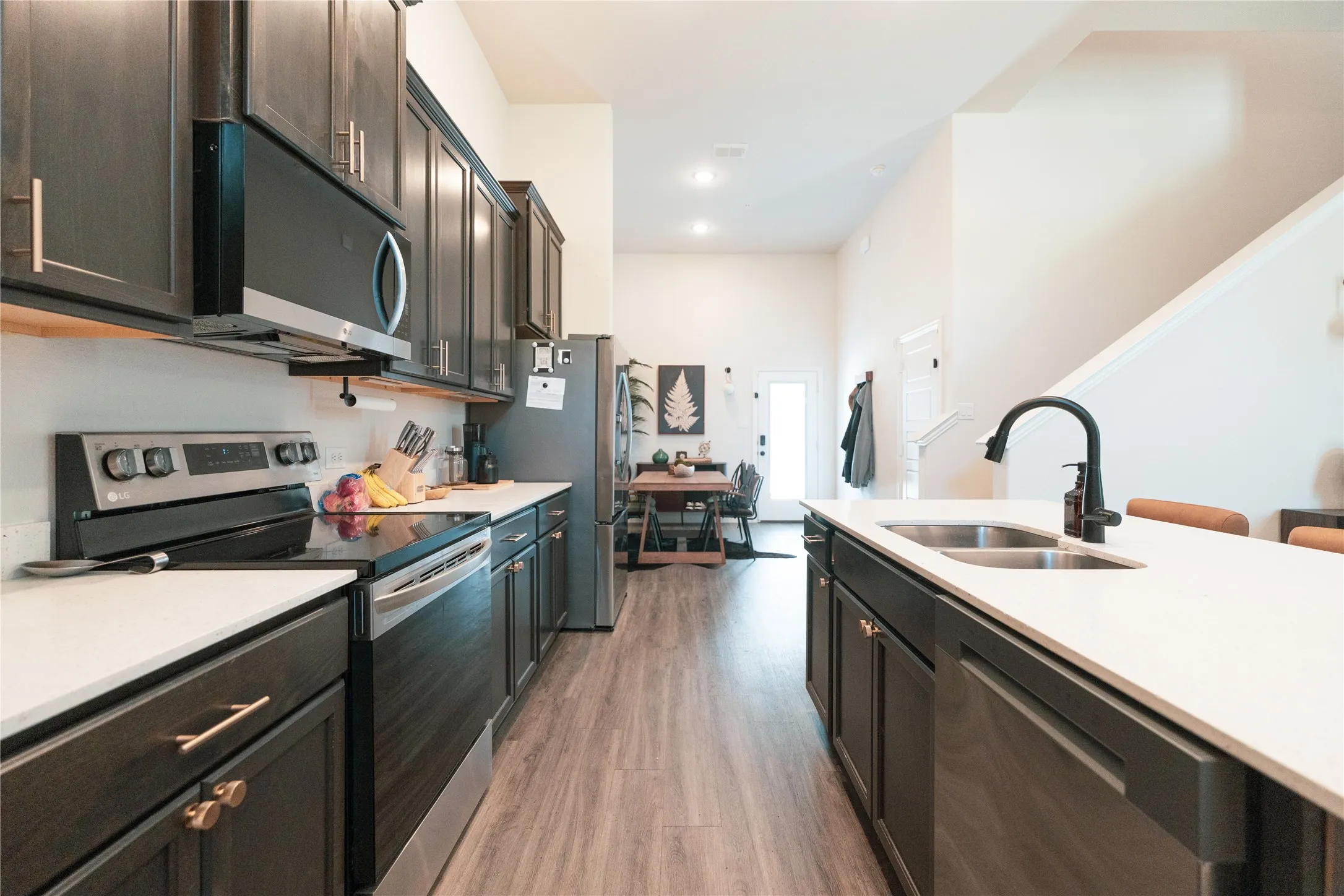 Townhouse For Sale in Dallas County , 532 E 2nd Street, Irving, Texas 75060, 3 Bedroom, 3 Bathroom, 2 Garage spaces, 1,957 Sqft, built in 2024, mls#21239233, Real Estate Agent in Irving, Homes For Sale in Dallas county, Homes For Sale in Irving, Realtor in Irving Texas, Real Estate Brokerage Independent Realty Texas, Luminita Cordes Realtor