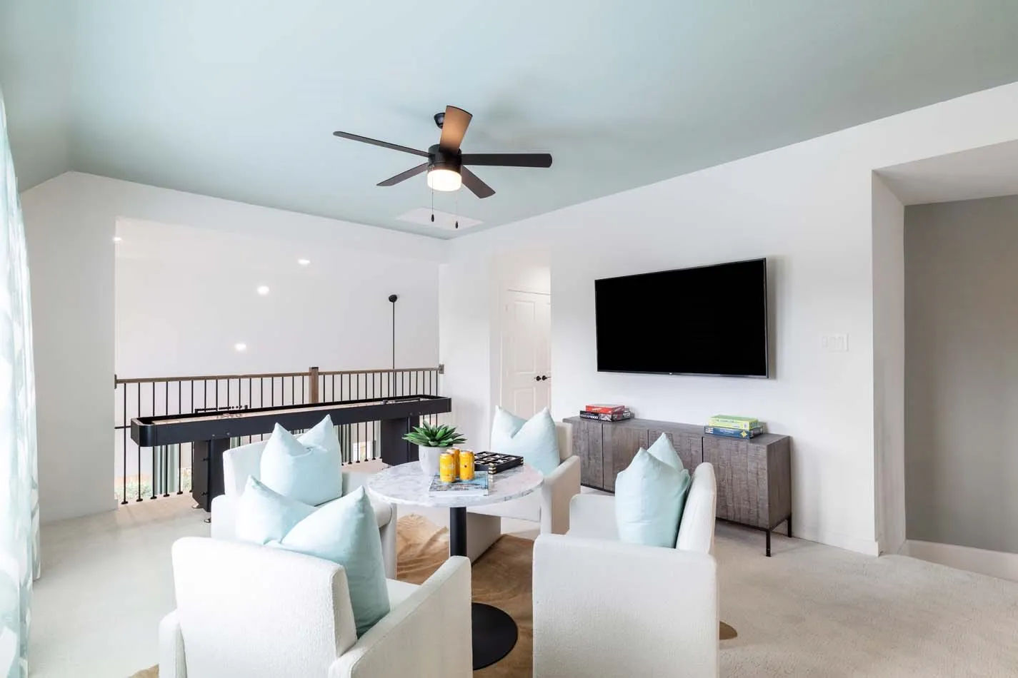 Single Family Residence For Sale in Grayson County , 5113 Westhaven Circle, Denison, Texas 75020, 4 Bedroom, 5 Bathroom, 2 Garage spaces, 3,003 Sqft, built in 2024, New Construction - Complete, mls#21238187, Real Estate Agent in Denison, Homes For Sale in Grayson county, Homes For Sale in Denison, Realtor in Denison Texas, Real Estate Brokerage Independent Realty Texas, Luminita Cordes Realtor