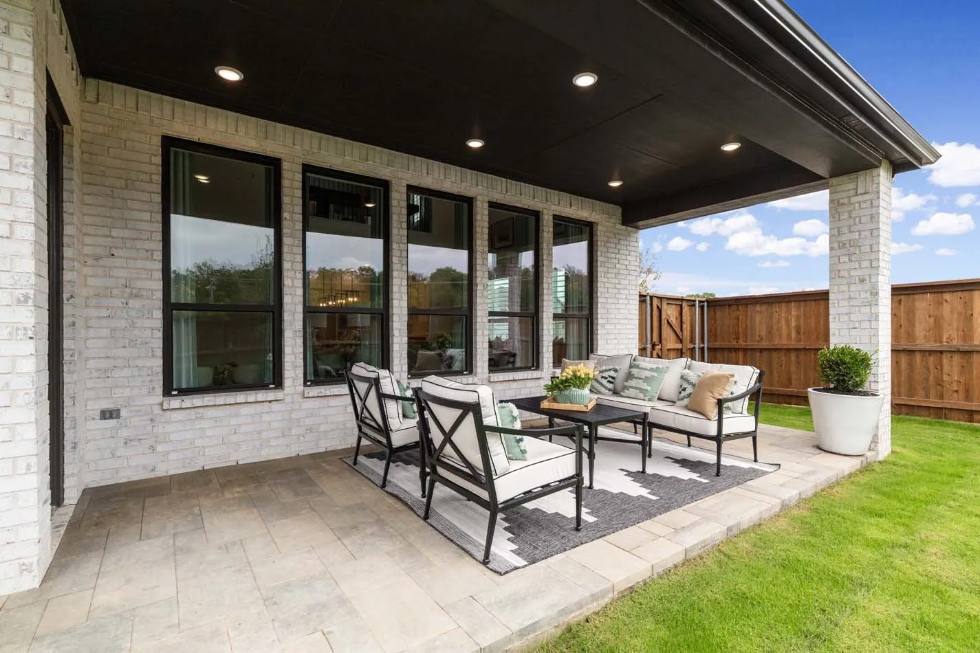 Single Family Residence For Sale in Grayson County , 5113 Westhaven Circle, Denison, Texas 75020, 4 Bedroom, 5 Bathroom, 2 Garage spaces, 3,003 Sqft, built in 2024, New Construction - Complete, mls#21238187, Real Estate Agent in Denison, Homes For Sale in Grayson county, Homes For Sale in Denison, Realtor in Denison Texas, Real Estate Brokerage Independent Realty Texas, Luminita Cordes Realtor