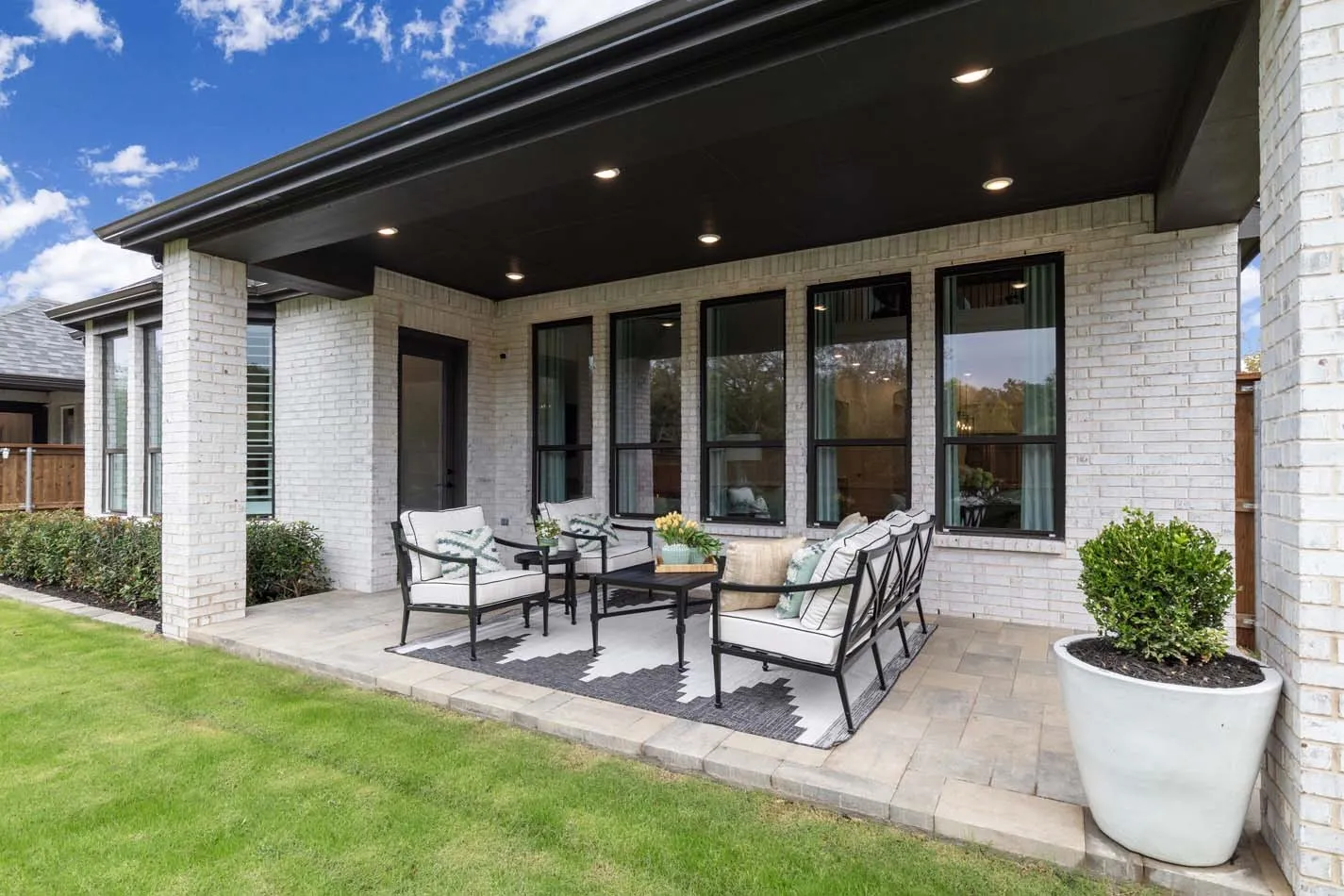 Single Family Residence For Sale in Grayson County , 5113 Westhaven Circle, Denison, Texas 75020, 4 Bedroom, 5 Bathroom, 2 Garage spaces, 3,003 Sqft, built in 2024, New Construction - Complete, mls#21238187, Real Estate Agent in Denison, Homes For Sale in Grayson county, Homes For Sale in Denison, Realtor in Denison Texas, Real Estate Brokerage Independent Realty Texas, Luminita Cordes Realtor