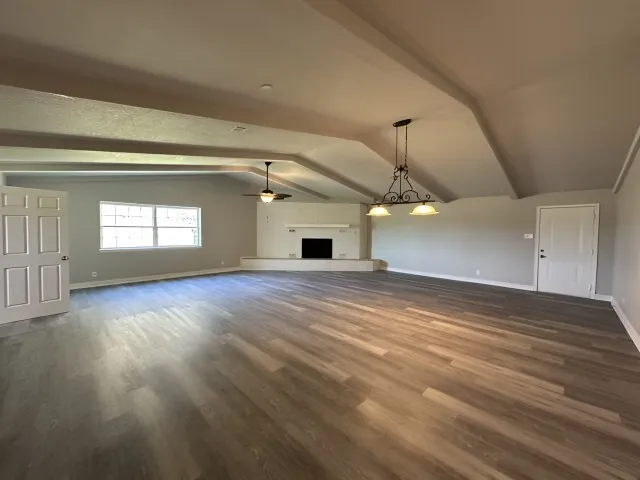 Single Family Residence For Sale in Brown County , 600 Fm 45 E, Brownwood, Texas 76801, 7 Bedroom, 7 Bathroom, Garage spaces, 6,675 Sqft, built in 2020, Preowned, mls#21236074, Real Estate Agent in Brownwood, Homes For Sale in Brown county, Homes For Sale in Brownwood, Realtor in Brownwood Texas, Real Estate Brokerage Independent Realty Texas, Luminita Cordes Realtor