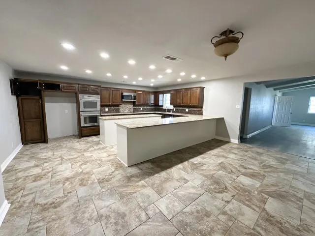 Single Family Residence For Sale in Brown County , 600 Fm 45 E, Brownwood, Texas 76801, 7 Bedroom, 7 Bathroom, Garage spaces, 6,675 Sqft, built in 2020, Preowned, mls#21236074, Real Estate Agent in Brownwood, Homes For Sale in Brown county, Homes For Sale in Brownwood, Realtor in Brownwood Texas, Real Estate Brokerage Independent Realty Texas, Luminita Cordes Realtor