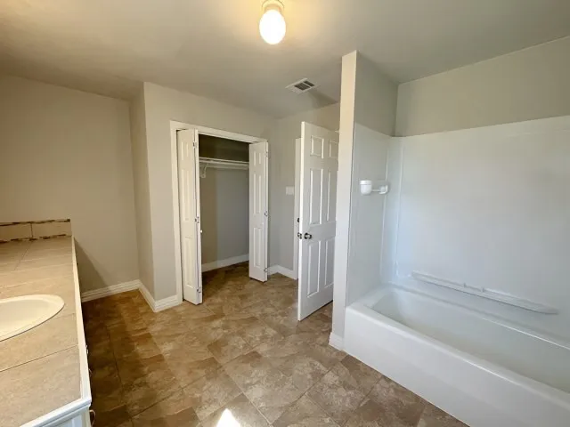 Single Family Residence For Sale in Brown County , 600 Fm 45 E, Brownwood, Texas 76801, 7 Bedroom, 7 Bathroom, Garage spaces, 6,675 Sqft, built in 2020, Preowned, mls#21236074, Real Estate Agent in Brownwood, Homes For Sale in Brown county, Homes For Sale in Brownwood, Realtor in Brownwood Texas, Real Estate Brokerage Independent Realty Texas, Luminita Cordes Realtor
