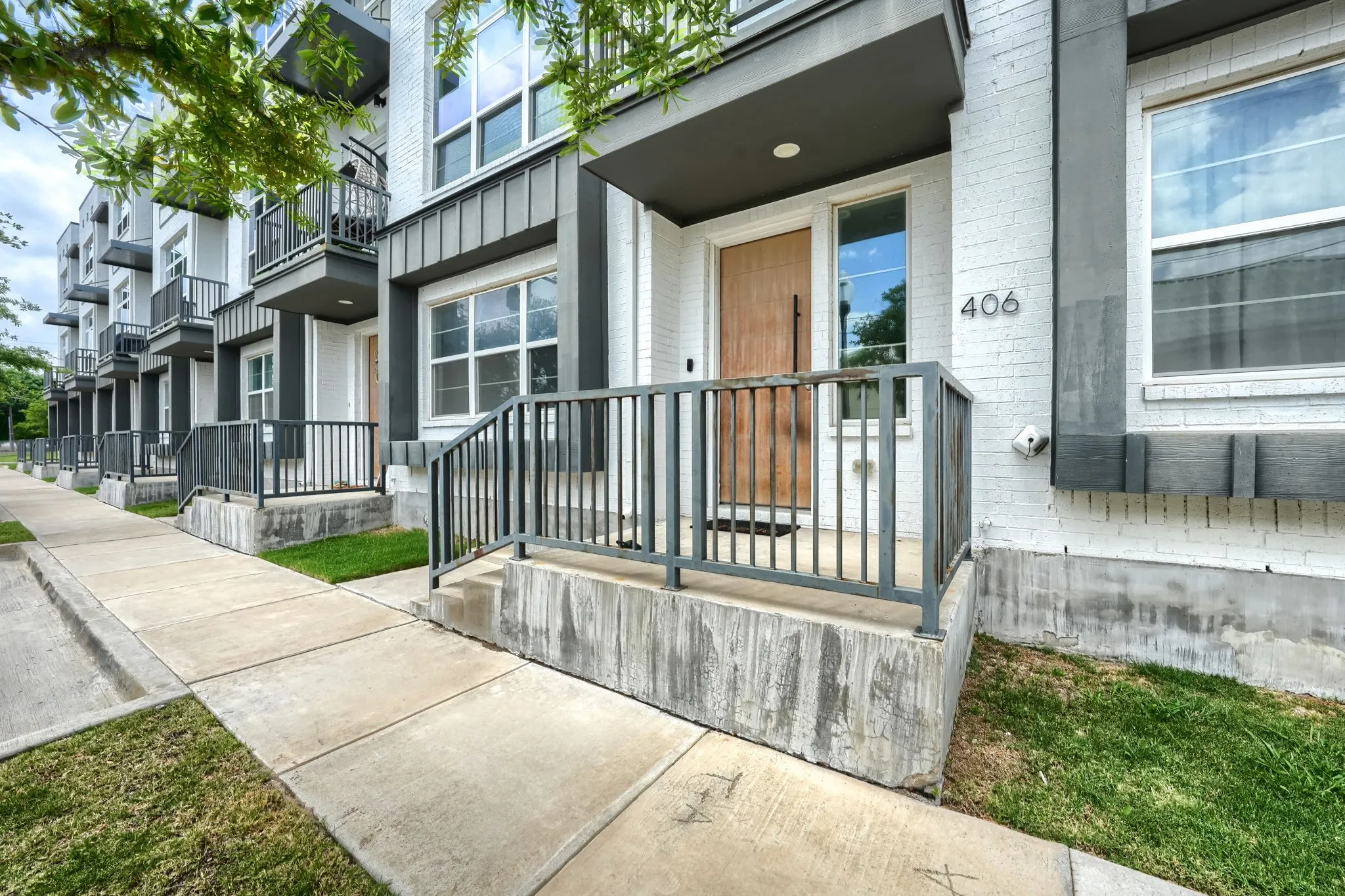 Condominium For Sale in Dallas County , 13325 Bee Street 406, Farmers Branch, Texas 75234, 3 Bedroom, 4 Bathroom, 2 Garage spaces, 1,942 Sqft, built in 2022, mls#21239278, Real Estate Agent in Farmers Branch, Homes For Sale in Dallas county, Homes For Sale in Farmers Branch, Realtor in Farmers Branch Texas, Real Estate Brokerage Independent Realty Texas, Luminita Cordes Realtor