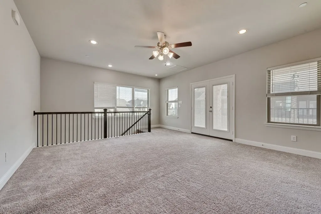 Townhouse For Sale in Denton County , 281 Scotia Street, Lewisville, Texas 75056, 4 Bedrooms, 4 Bathrooms, 2 Garage spaces, 2,313 Sqft, built in 2017, Preowned, Price $457,000, mls#21239295, Real Estate Agent in Lewisville, Homes For Sale in Denton county, Homes For Sale in Lewisville, Realtor in Lewisville Texas, Real Estate Brokerage Independent Realty Texas, Luminita Cordes Realtor
