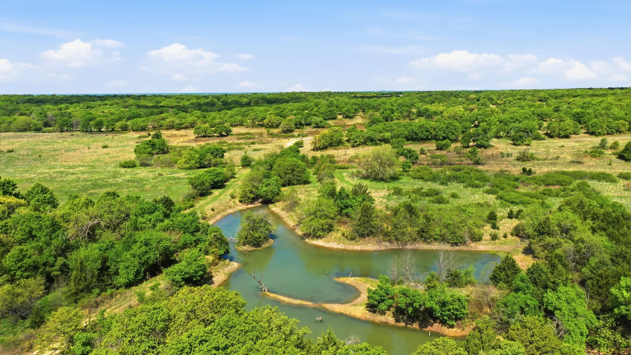 Farm For Sale in Montague County , 2197 Netherly Lane, Forestburg, Texas 76239, 2 Bedroom, 3 Bathroom, Garage spaces, 4,224 Sqft, built in 2014, mls#21239265, Real Estate Agent in Forestburg, Homes For Sale in Montague county, Homes For Sale in Forestburg, Realtor in Forestburg Texas, Real Estate Brokerage Independent Realty Texas, Luminita Cordes Realtor