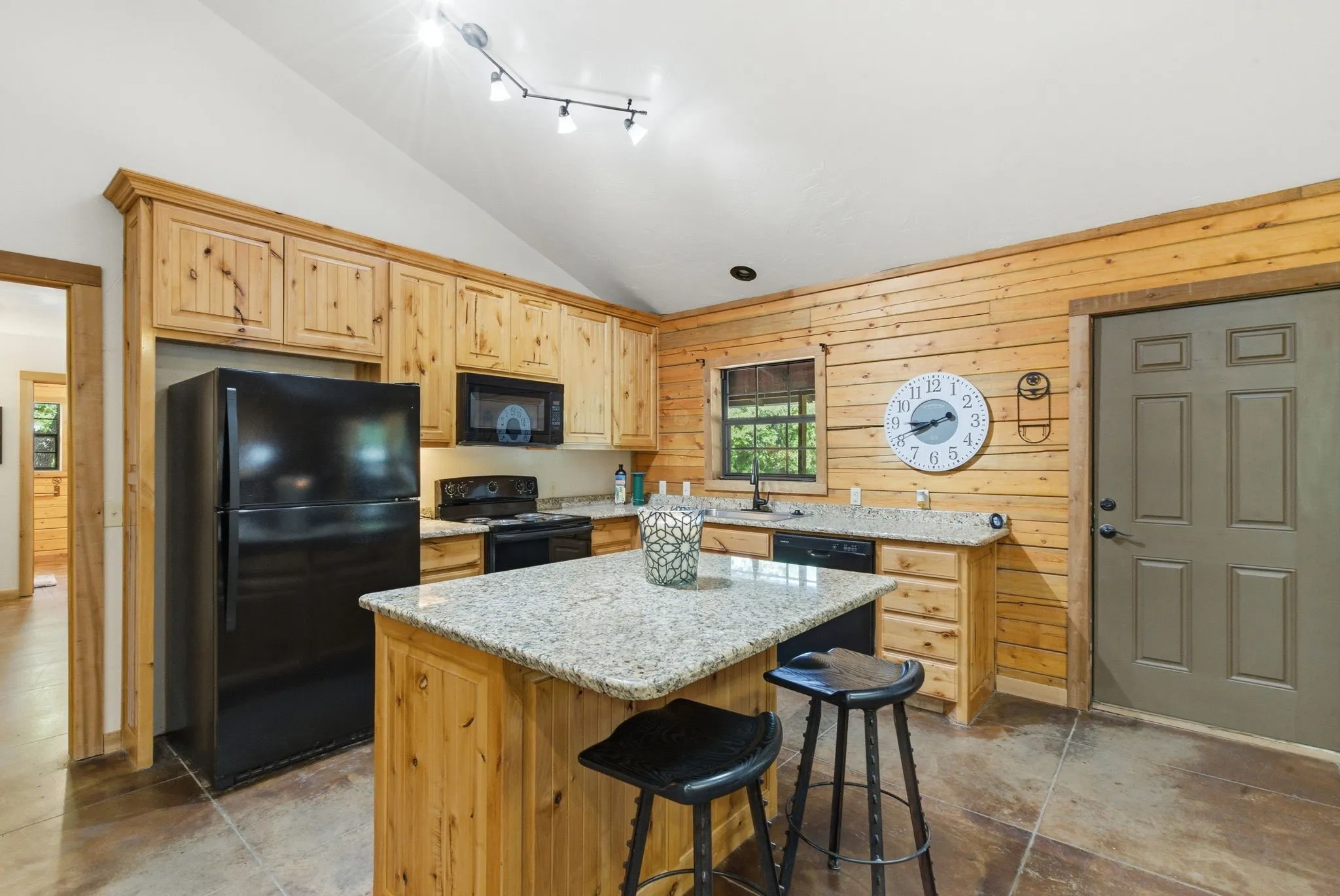 Farm For Sale in Montague County , 2197 Netherly Lane, Forestburg, Texas 76239, 2 Bedroom, 3 Bathroom, Garage spaces, 4,224 Sqft, built in 2014, mls#21239265, Real Estate Agent in Forestburg, Homes For Sale in Montague county, Homes For Sale in Forestburg, Realtor in Forestburg Texas, Real Estate Brokerage Independent Realty Texas, Luminita Cordes Realtor