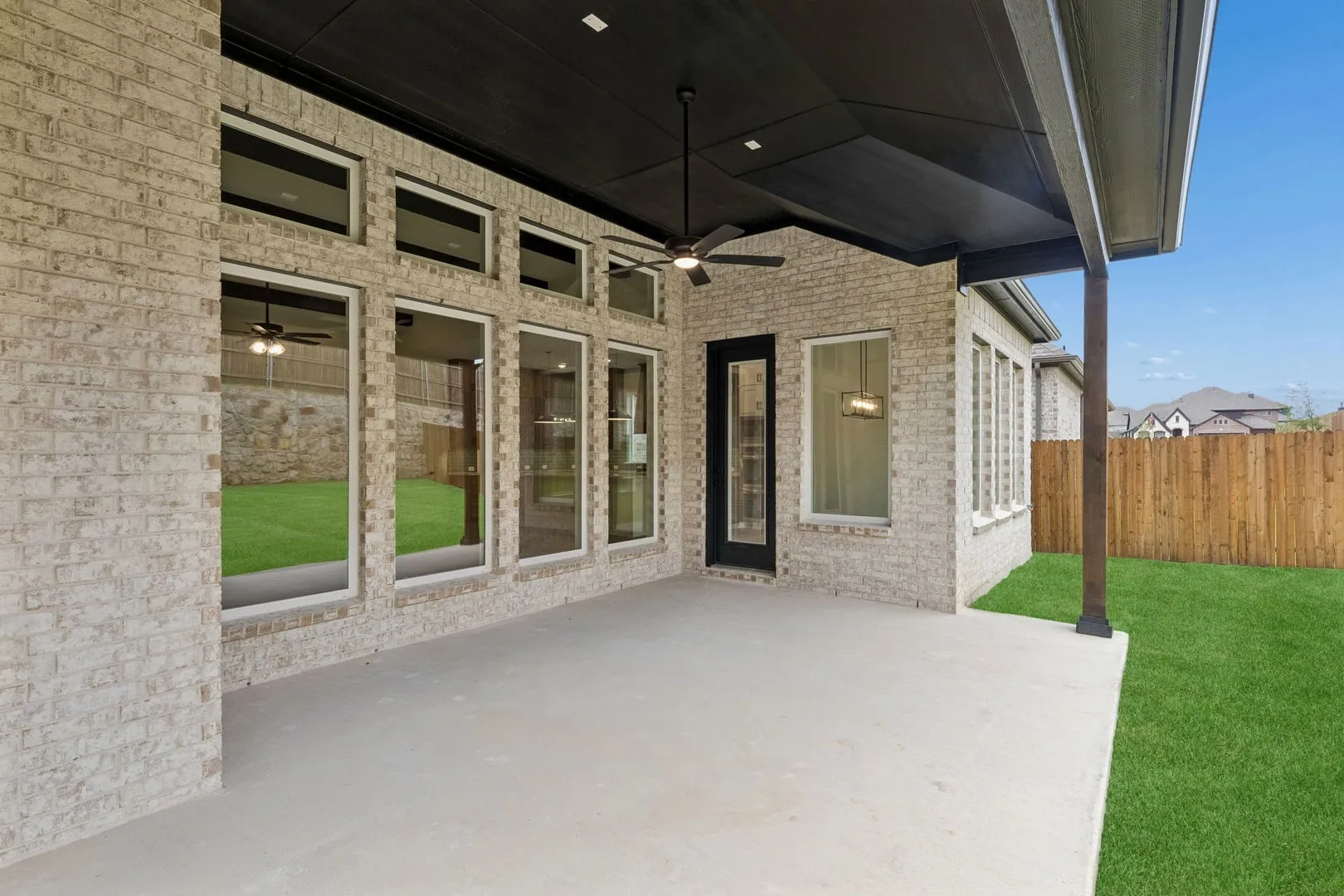Single Family Residence For Sale in Denton County , 1009 Blue Mist Court, Justin, Texas 76247, 3 Bedroom, 4 Bathroom, 2 Garage spaces, 2,700 Sqft, built in 2026, New Construction - Complete, mls#21239327, Real Estate Agent in Justin, Homes For Sale in Denton county, Homes For Sale in Justin, Realtor in Justin Texas, Real Estate Brokerage Independent Realty Texas, Luminita Cordes Realtor
