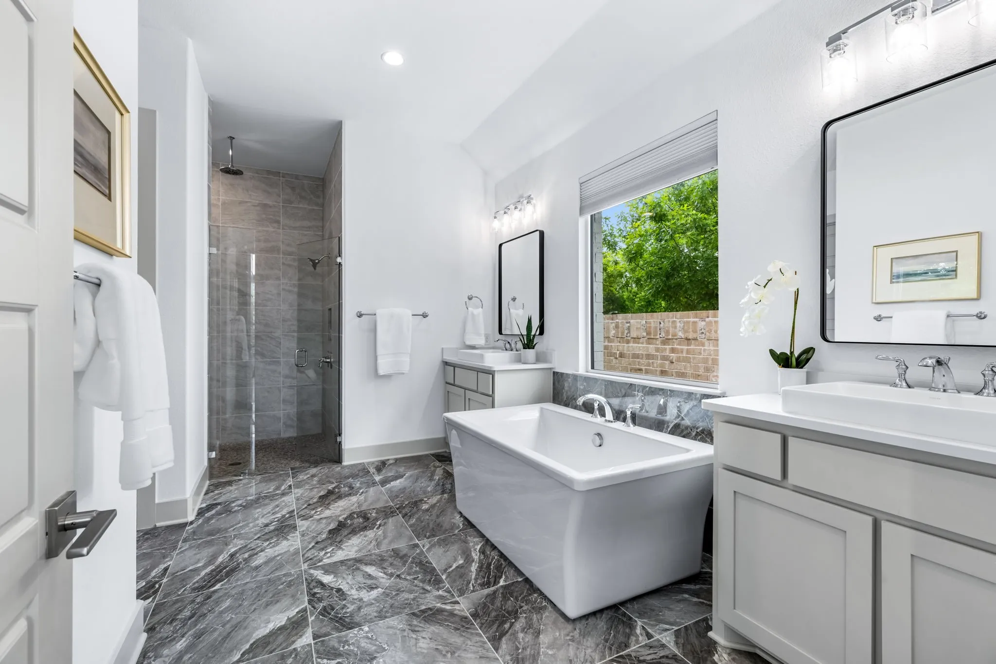 Single Family Residence For Sale in Collin County , 6252 Rocca Valle Drive, Mc Kinney, Texas 75071, 4 Bedroom, 3 Bathroom, 3 Garage spaces, 3,098 Sqft, built in 2022, Preowned, mls#21236782, Real Estate Agent in Mc Kinney, Homes For Sale in Collin county, Homes For Sale in Mc Kinney, Realtor in Mc Kinney Texas, Real Estate Brokerage Independent Realty Texas, Luminita Cordes Realtor