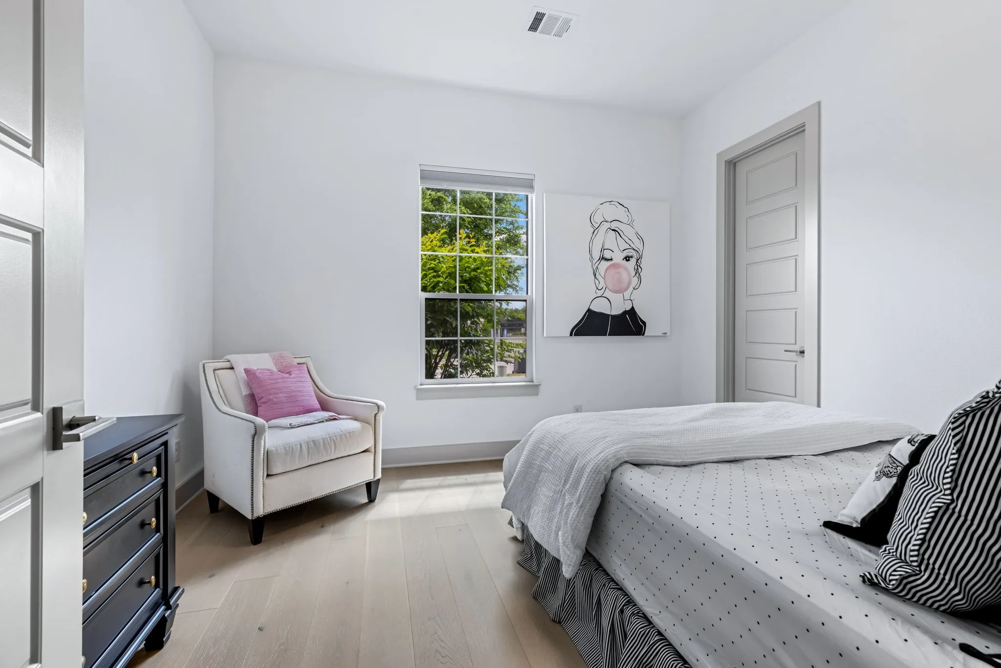 Single Family Residence For Sale in Collin County , 6252 Rocca Valle Drive, Mc Kinney, Texas 75071, 4 Bedroom, 3 Bathroom, 3 Garage spaces, 3,098 Sqft, built in 2022, Preowned, mls#21236782, Real Estate Agent in Mc Kinney, Homes For Sale in Collin county, Homes For Sale in Mc Kinney, Realtor in Mc Kinney Texas, Real Estate Brokerage Independent Realty Texas, Luminita Cordes Realtor