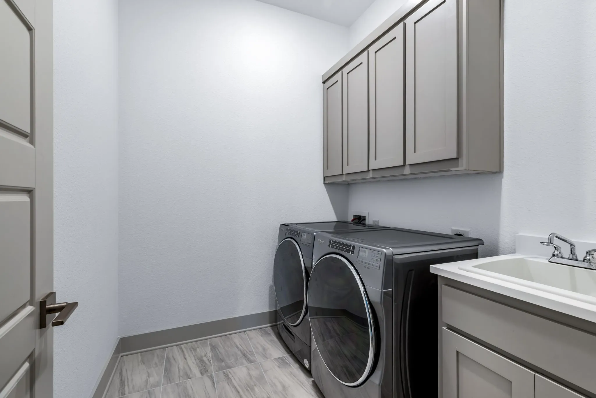 Single Family Residence For Sale in Collin County , 6252 Rocca Valle Drive, Mc Kinney, Texas 75071, 4 Bedroom, 3 Bathroom, 3 Garage spaces, 3,098 Sqft, built in 2022, Preowned, mls#21236782, Real Estate Agent in Mc Kinney, Homes For Sale in Collin county, Homes For Sale in Mc Kinney, Realtor in Mc Kinney Texas, Real Estate Brokerage Independent Realty Texas, Luminita Cordes Realtor