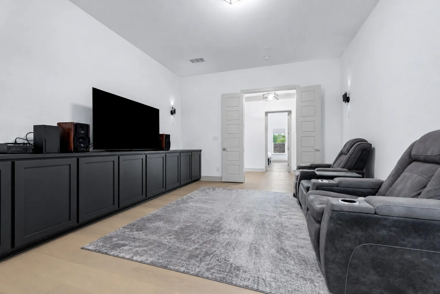 Single Family Residence For Sale in Collin County , 6252 Rocca Valle Drive, Mc Kinney, Texas 75071, 4 Bedroom, 3 Bathroom, 3 Garage spaces, 3,098 Sqft, built in 2022, Preowned, mls#21236782, Real Estate Agent in Mc Kinney, Homes For Sale in Collin county, Homes For Sale in Mc Kinney, Realtor in Mc Kinney Texas, Real Estate Brokerage Independent Realty Texas, Luminita Cordes Realtor