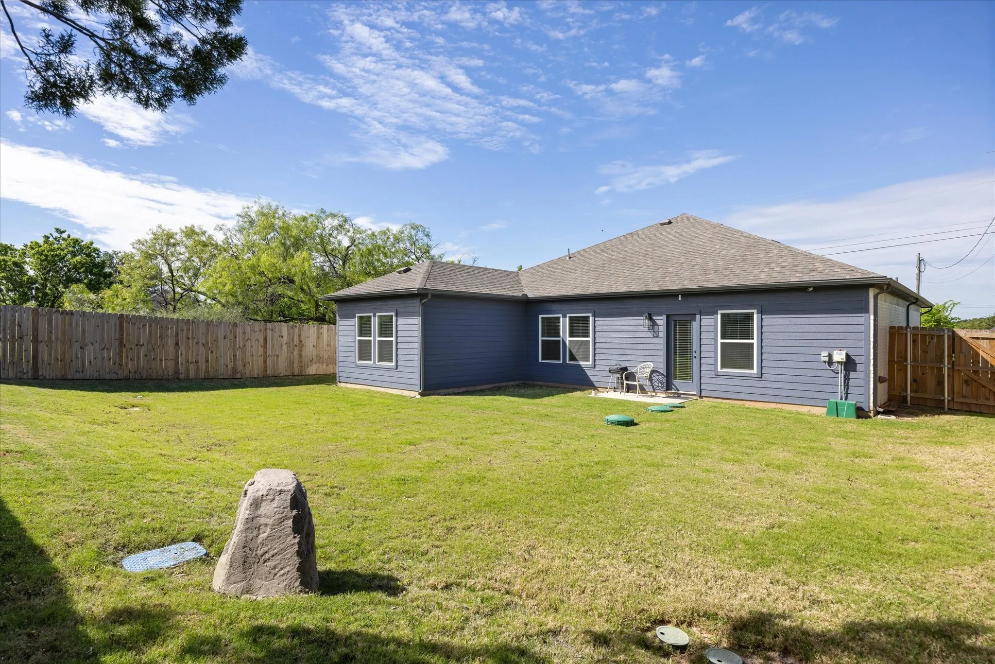 Single Family Residence For Sale in Hood County , 5707 Stonegate Circle, Granbury, Texas 76048, 3 Bedroom, 2 Bathroom, 2 Garage spaces, 1,619 Sqft, built in 2024, mls#21234718, Real Estate Agent in Granbury, Homes For Sale in Hood county, Homes For Sale in Granbury, Realtor in Granbury Texas, Real Estate Brokerage Independent Realty Texas, Luminita Cordes Realtor